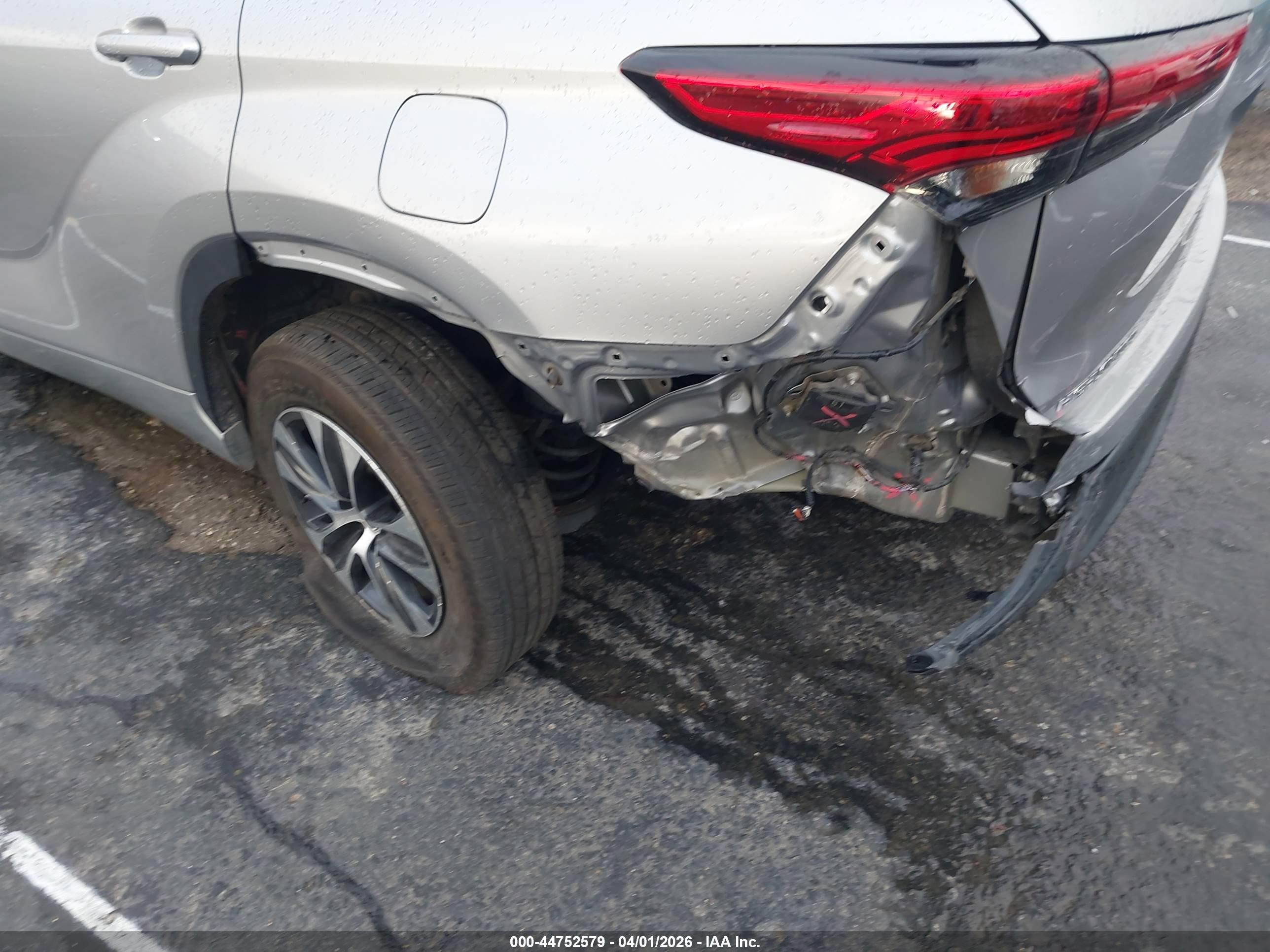 TOYOTA HIGHLANDER image 6