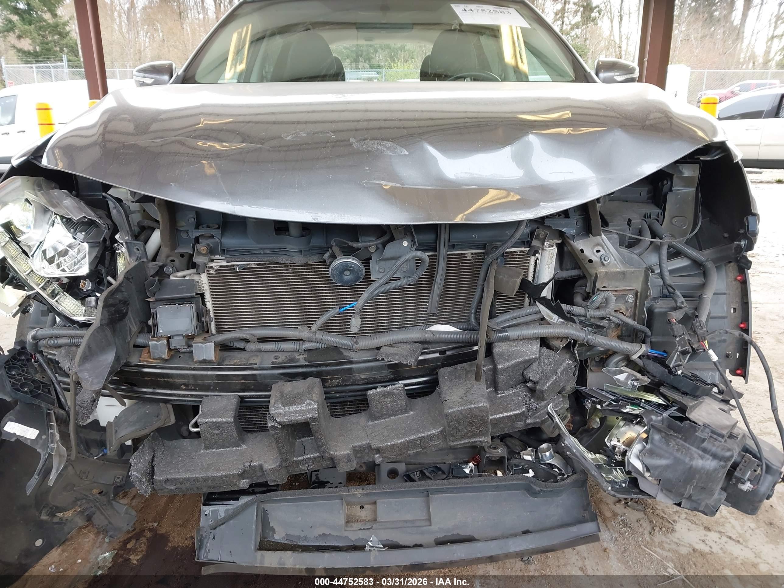 NISSAN ROGUE image 6