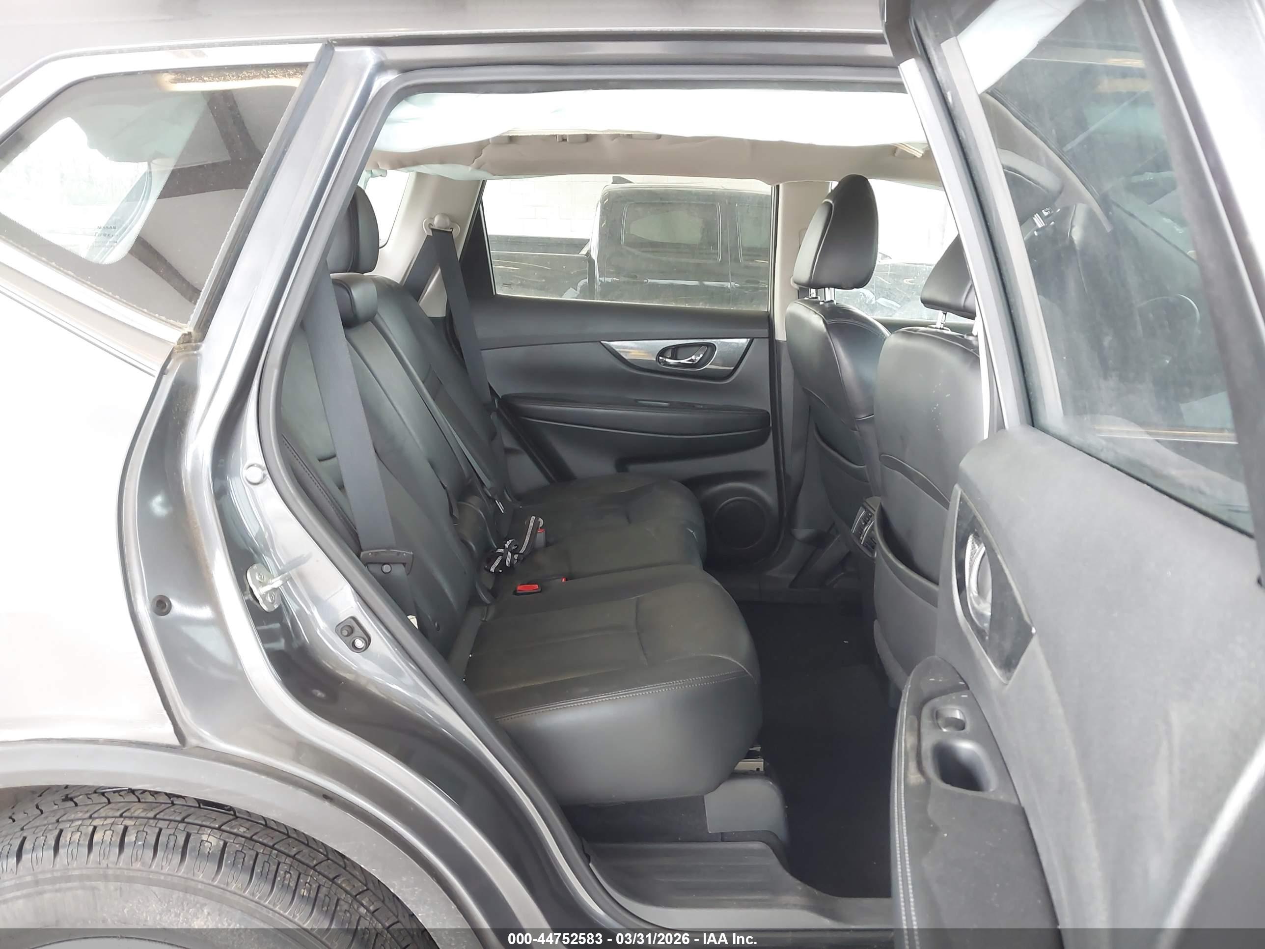 NISSAN ROGUE image 8