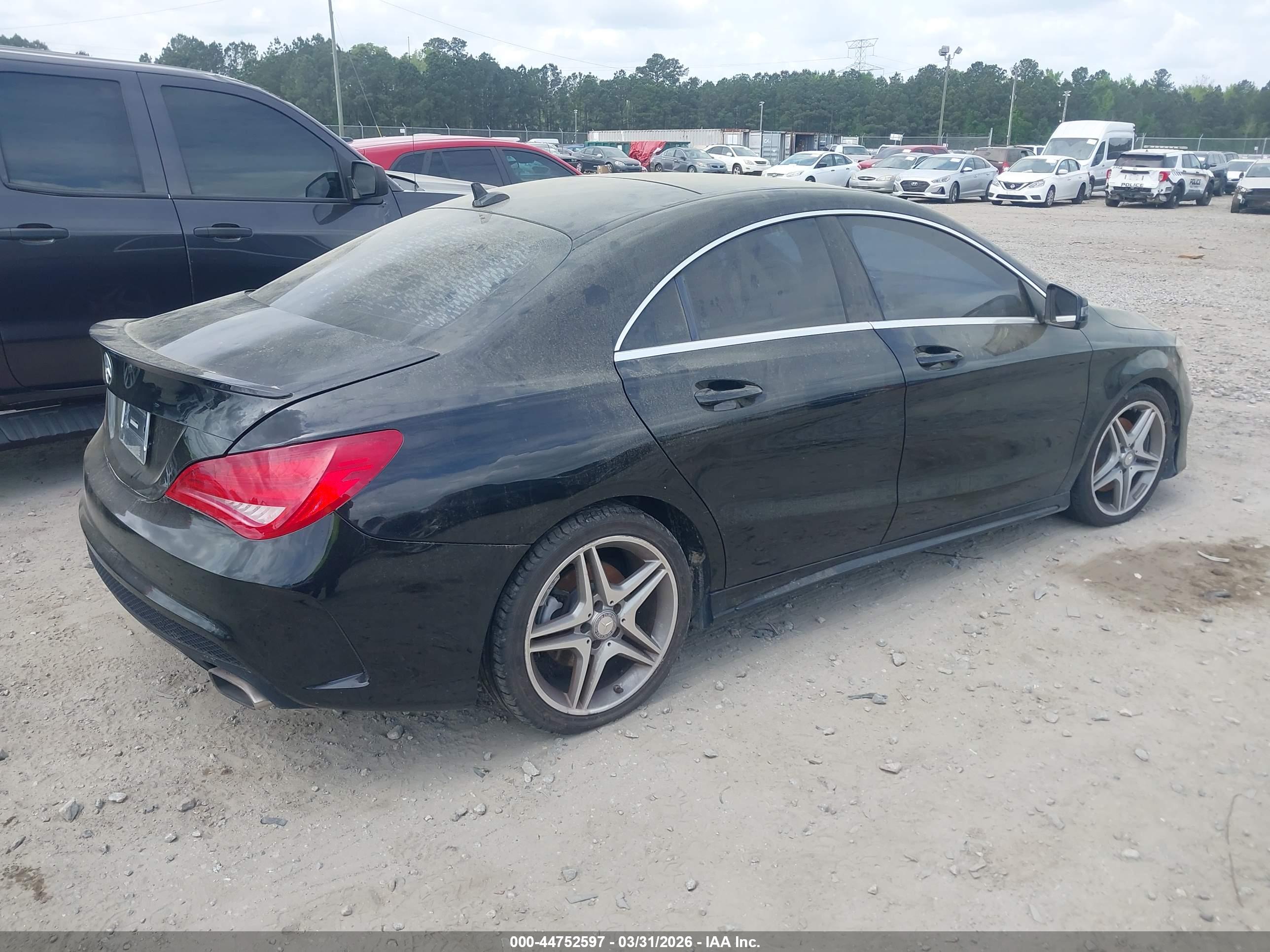 MERCEDES-BENZ CLA image 4