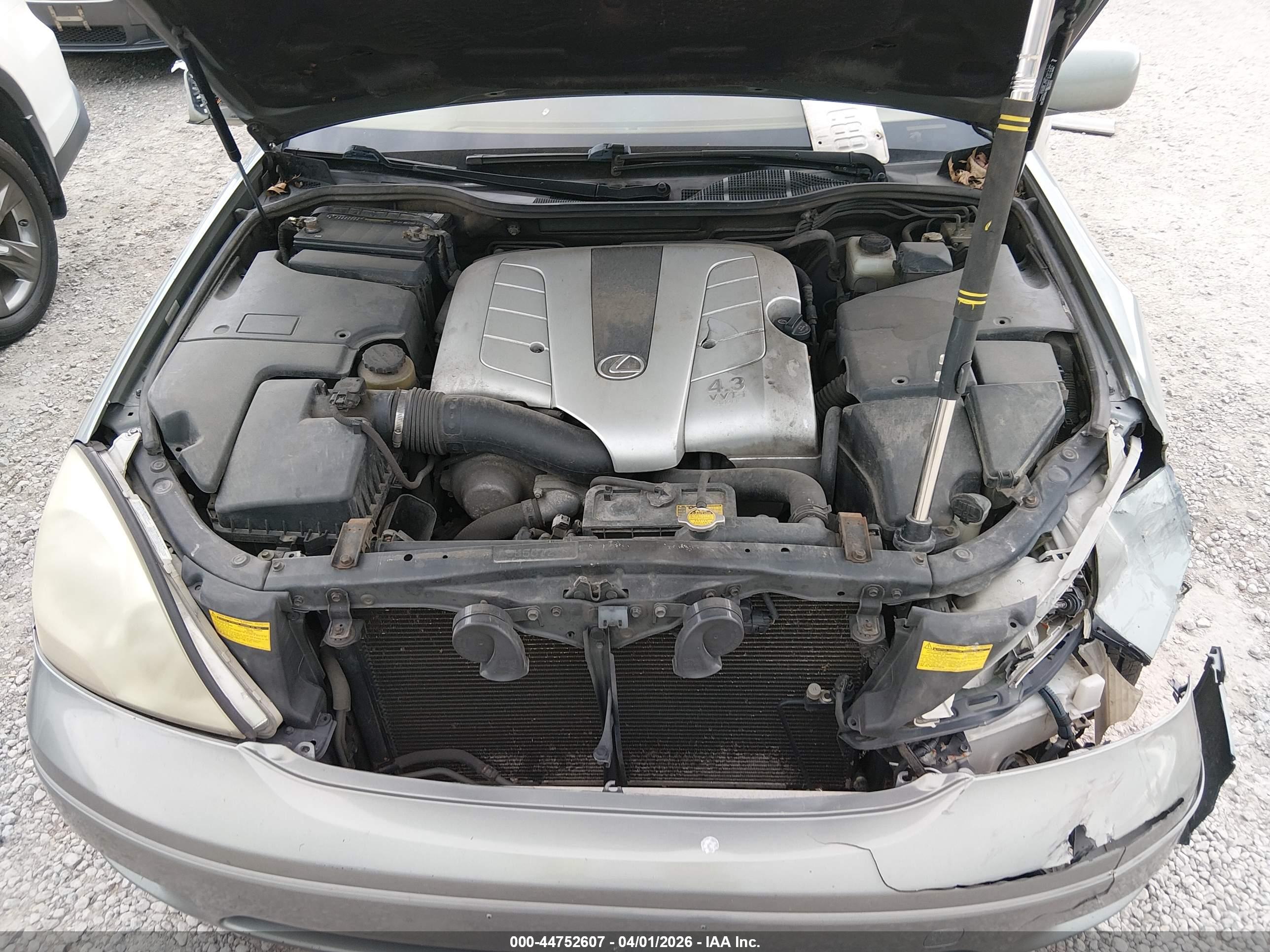 LEXUS LS image 10