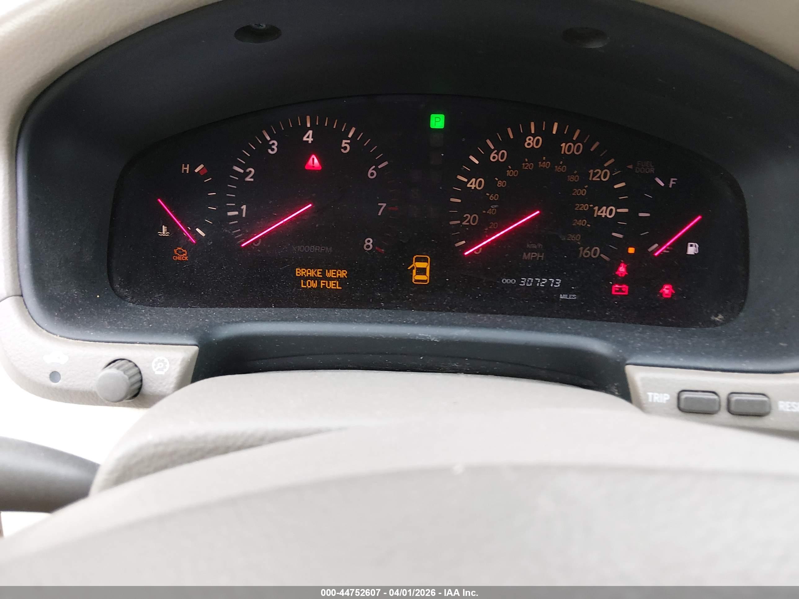 LEXUS LS image 7