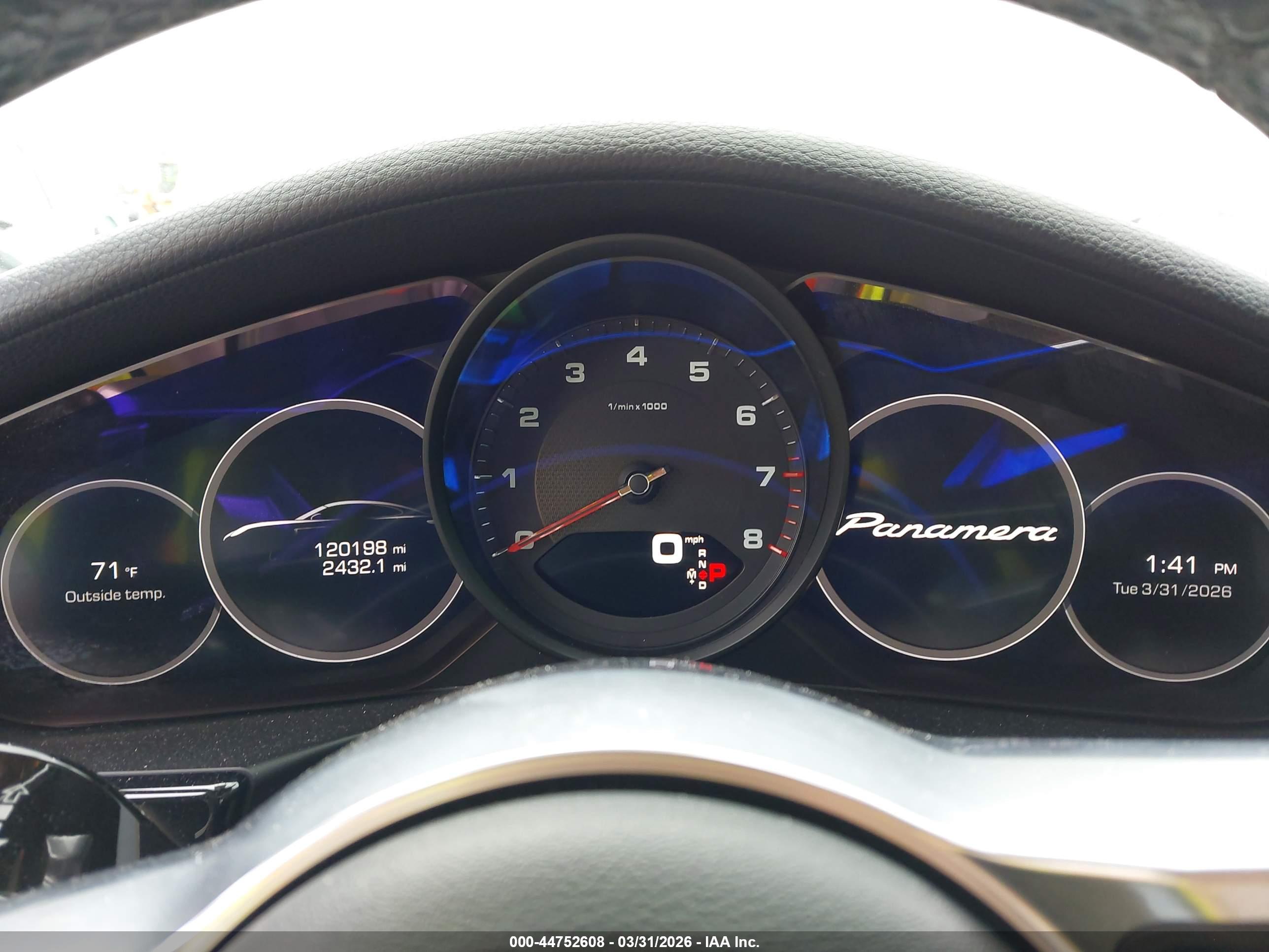 PORSCHE PANAMERA image 7