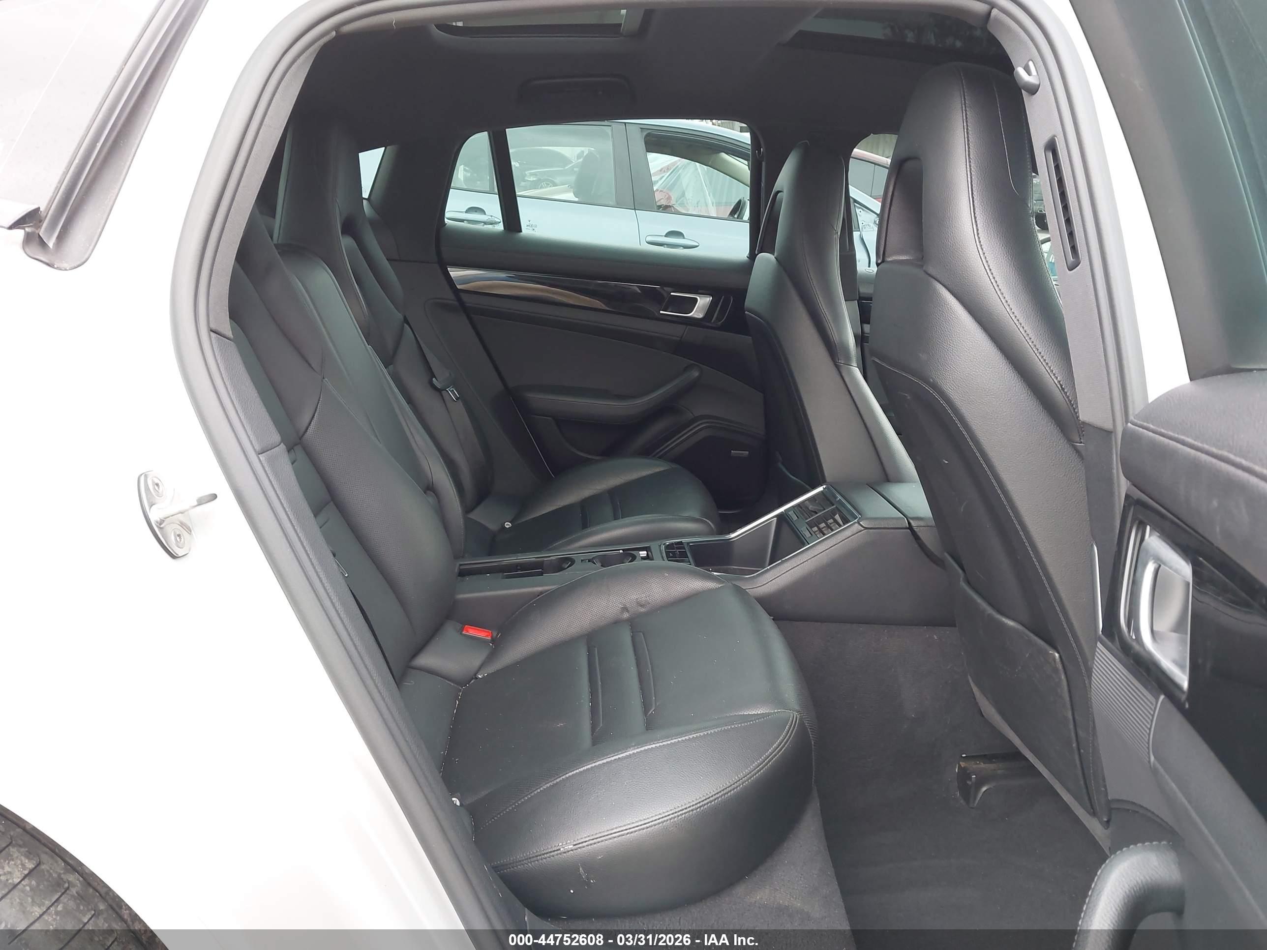 PORSCHE PANAMERA image 8