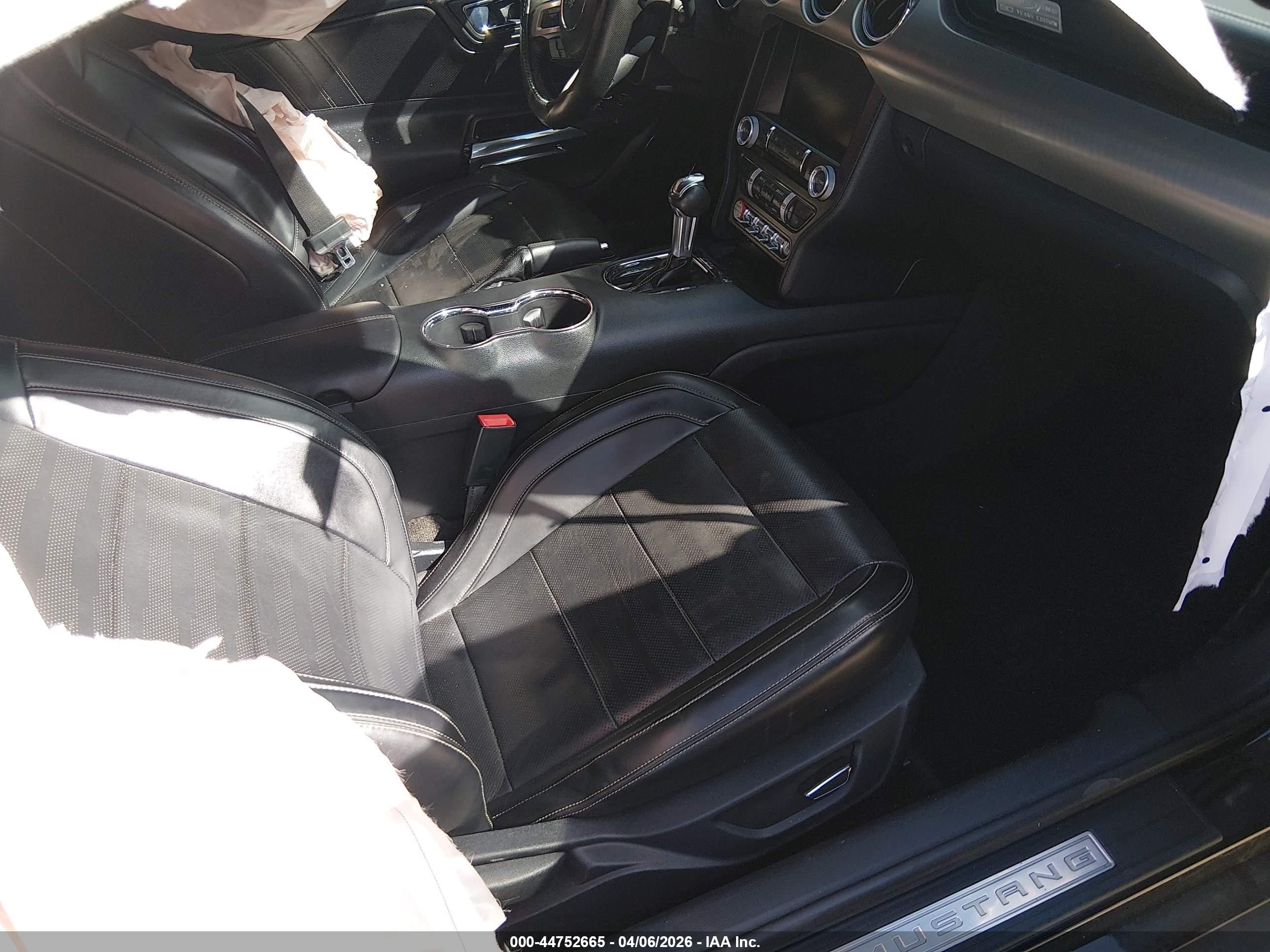 FORD MUSTANG image 8