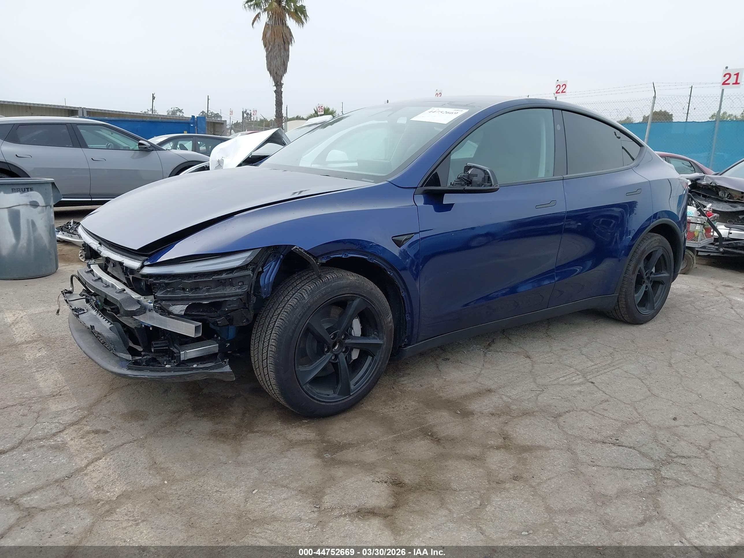 TESLA MODEL image 2