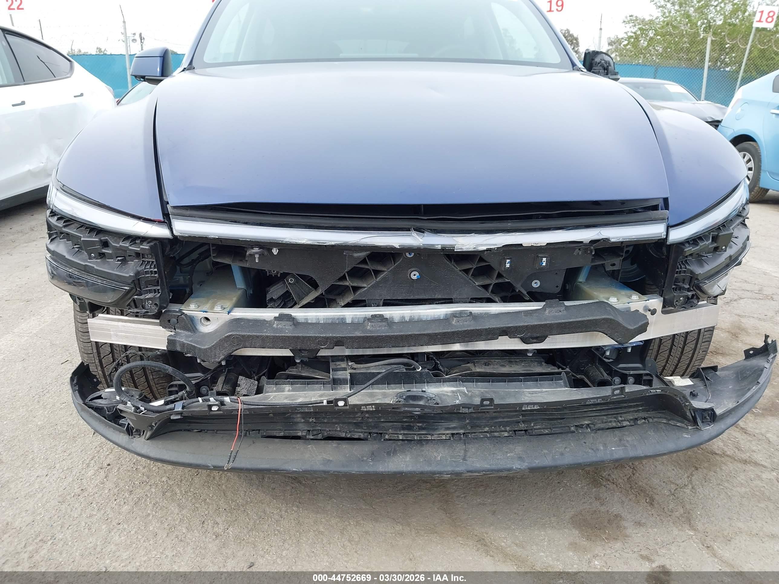 TESLA MODEL image 6