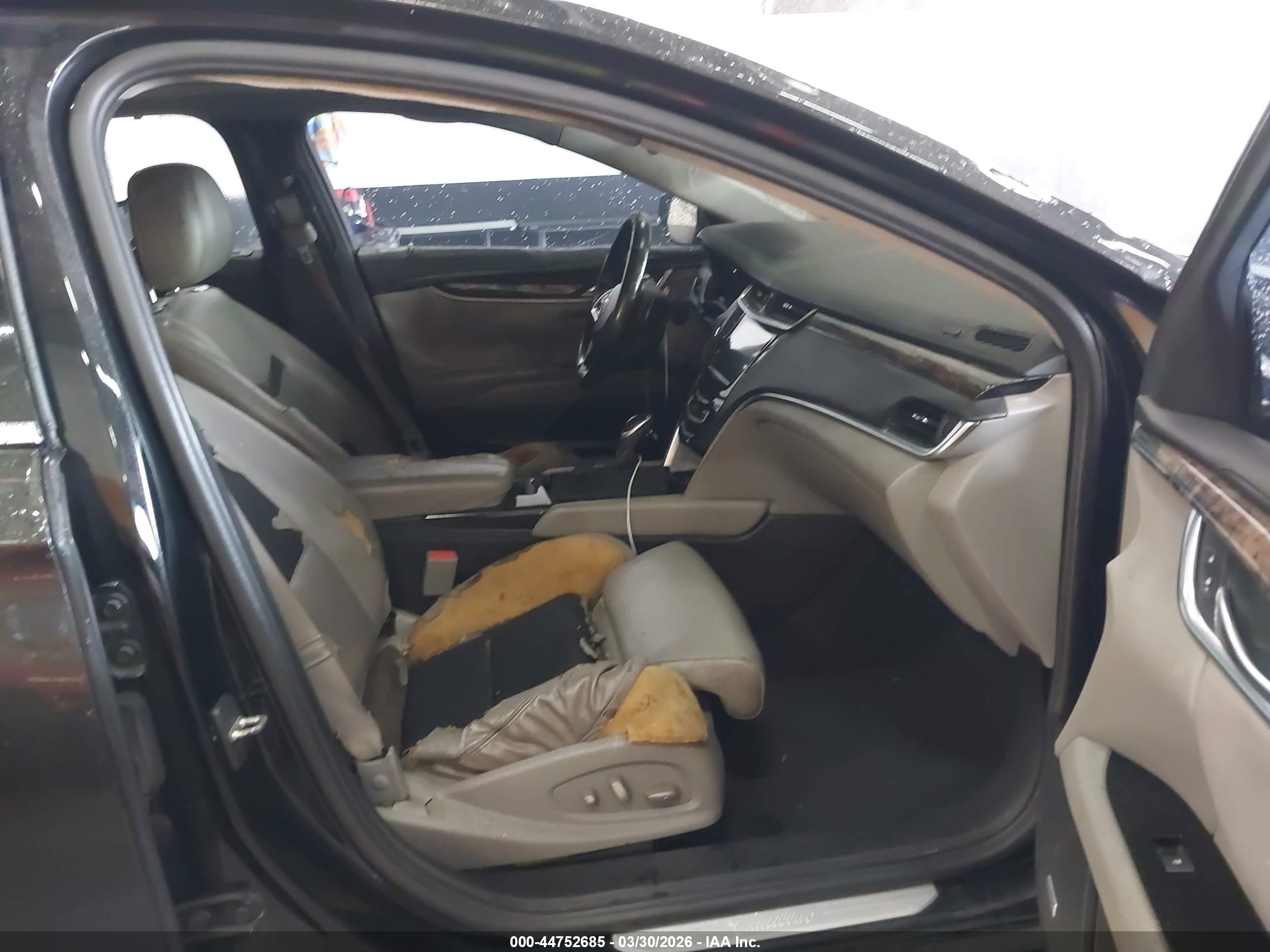 CADILLAC XTS image 5