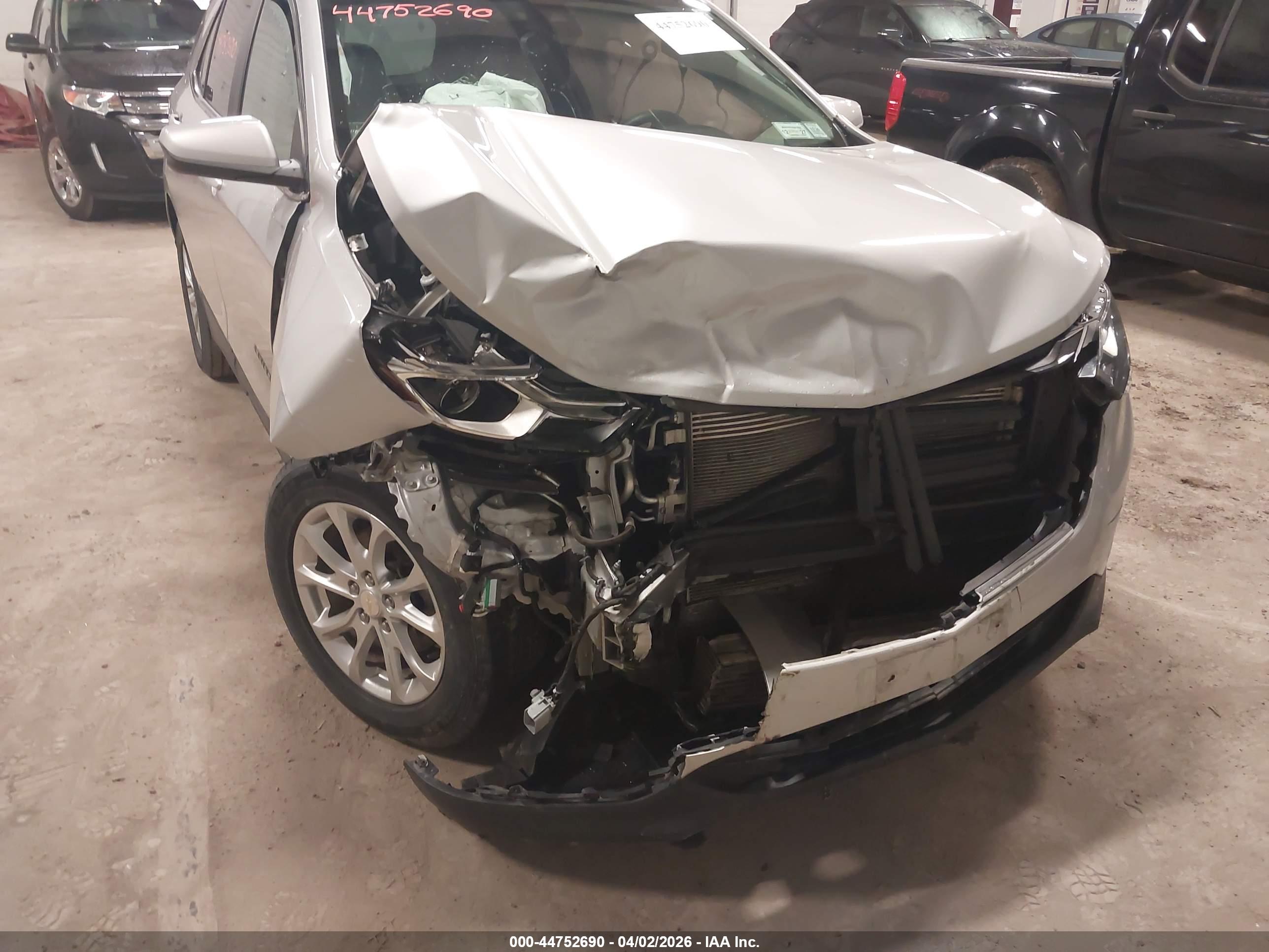 CHEVROLET EQUINOX image 6