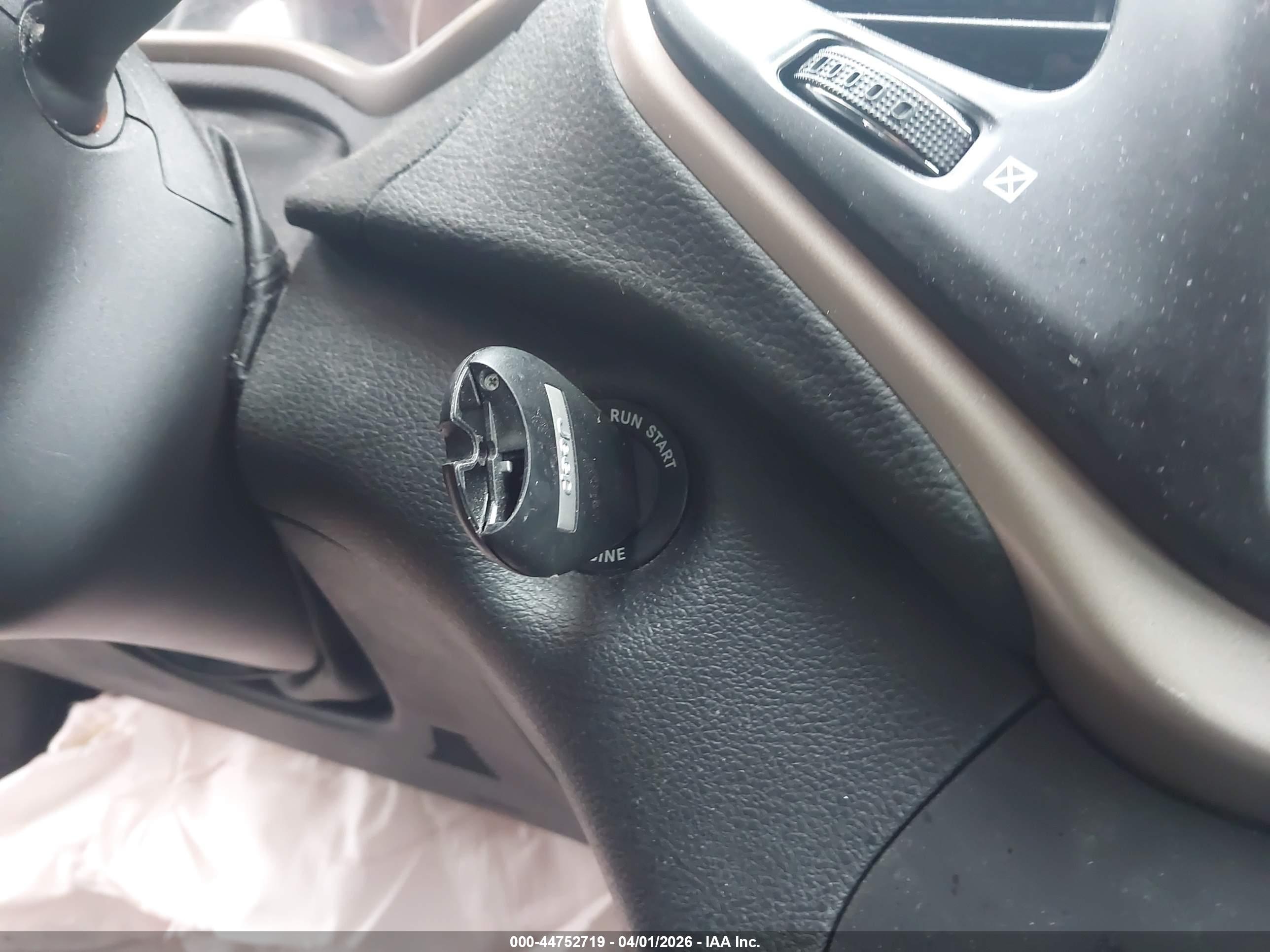 JEEP CHEROKEE image 11