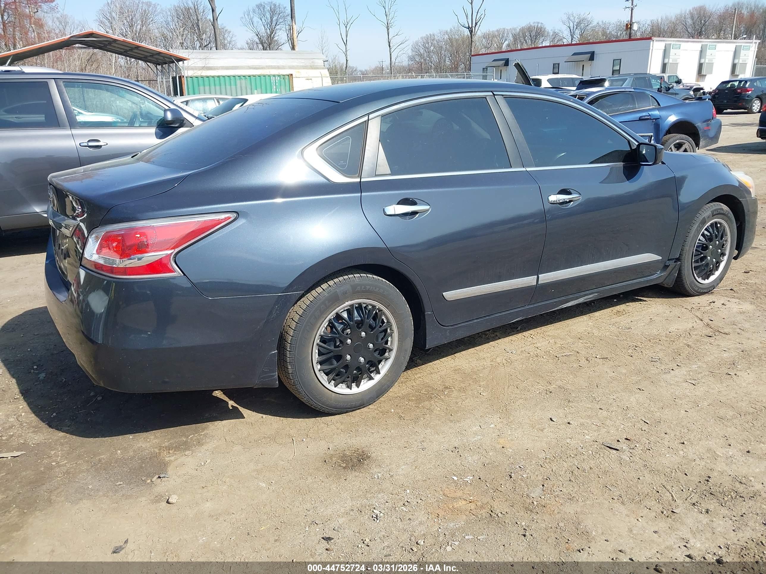 NISSAN ALTIMA image 4