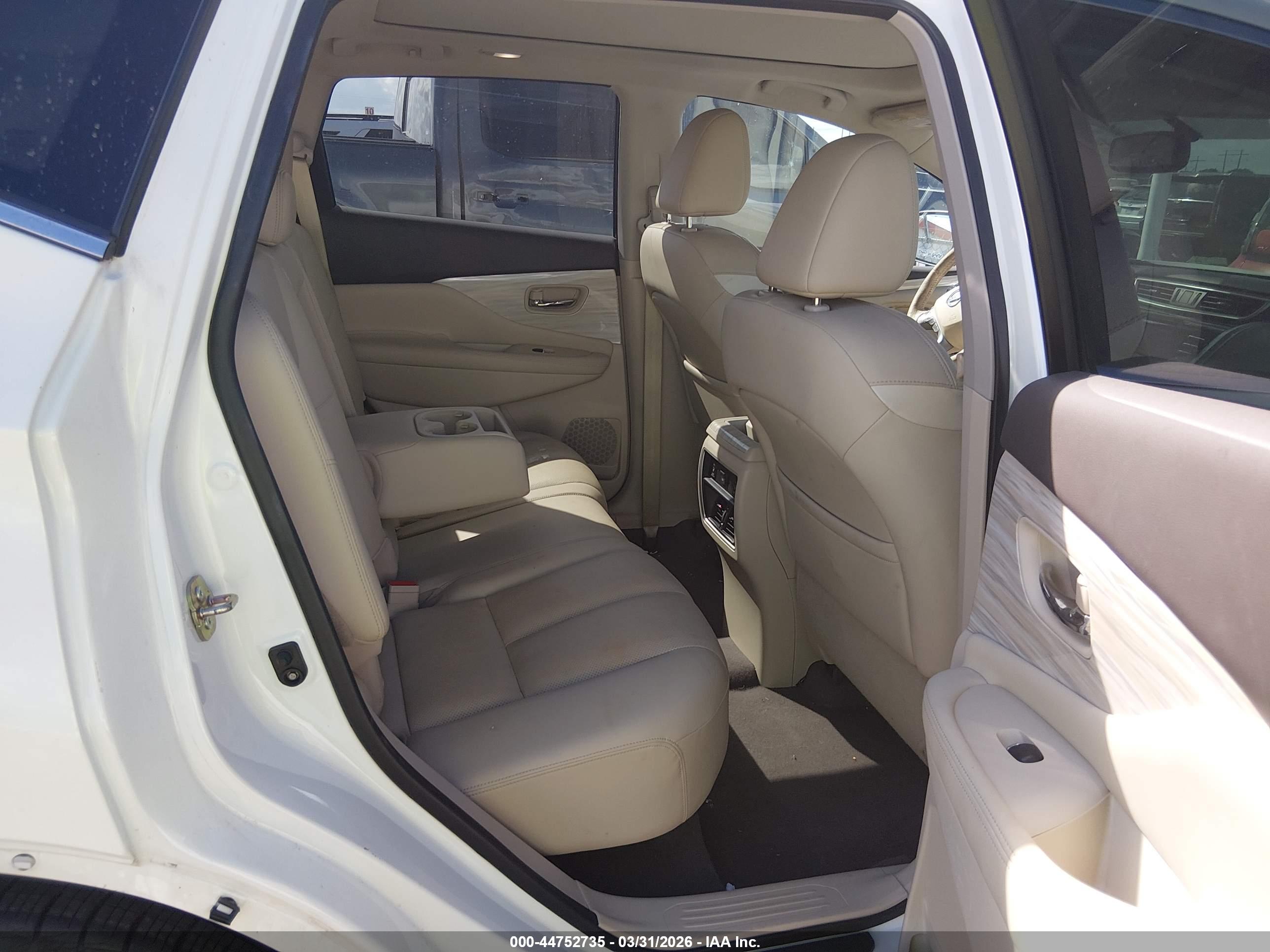 NISSAN MURANO image 8