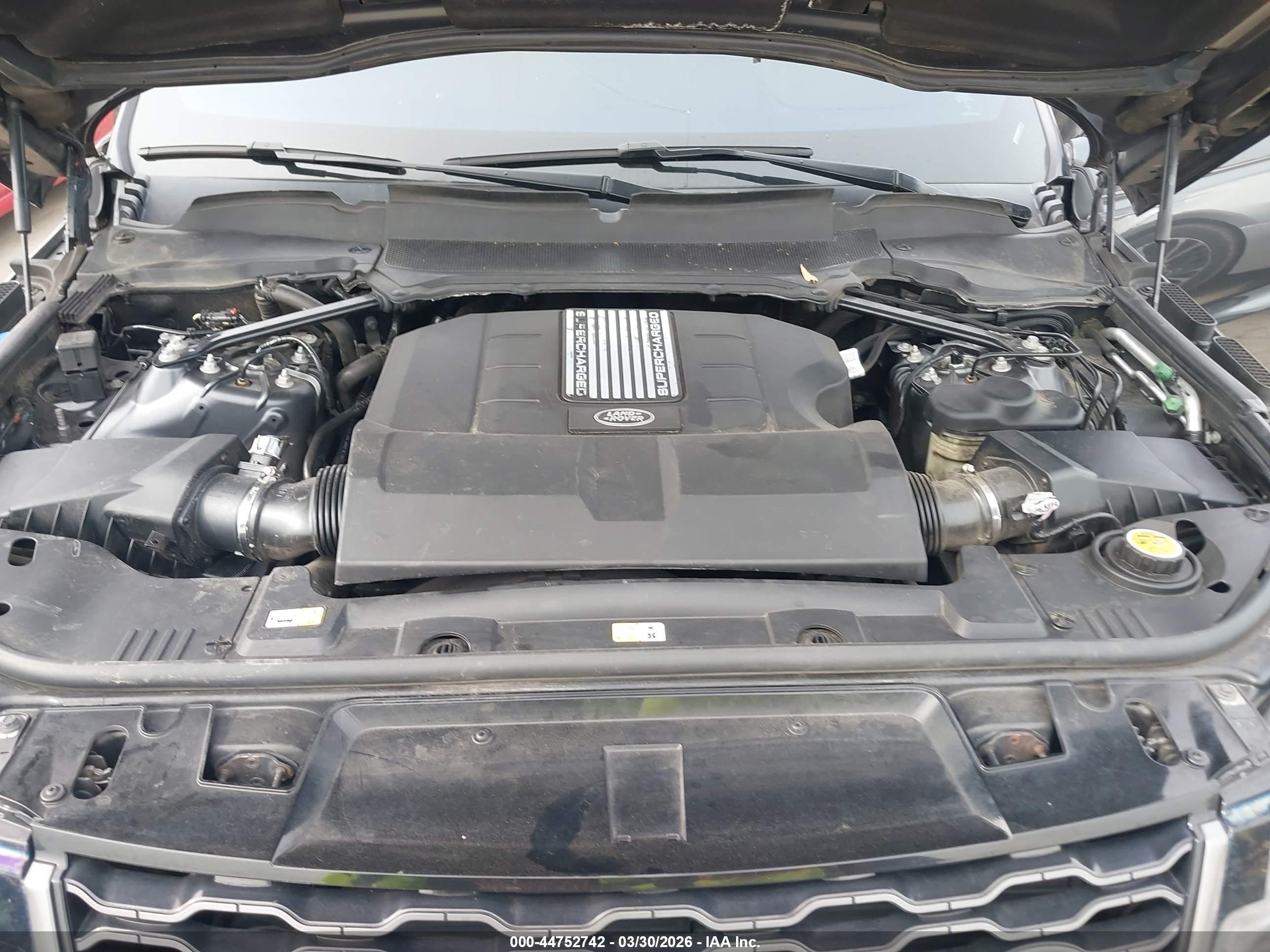 LAND ROVER image 10