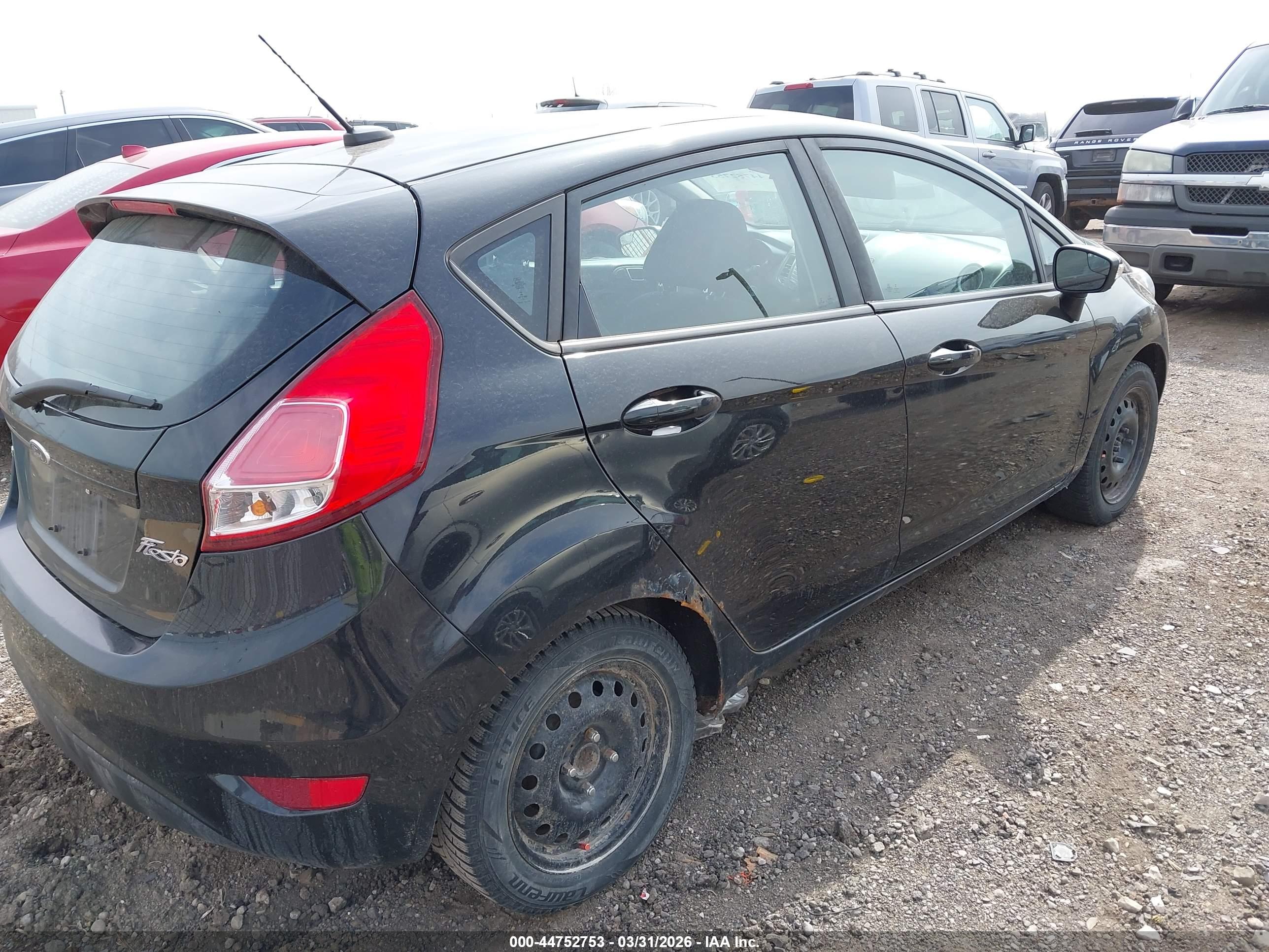 FORD FIESTA image 6