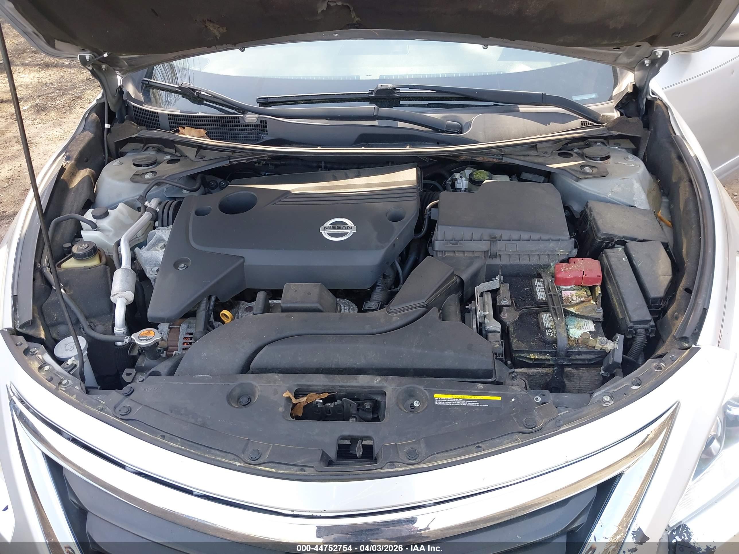 NISSAN ALTIMA image 10