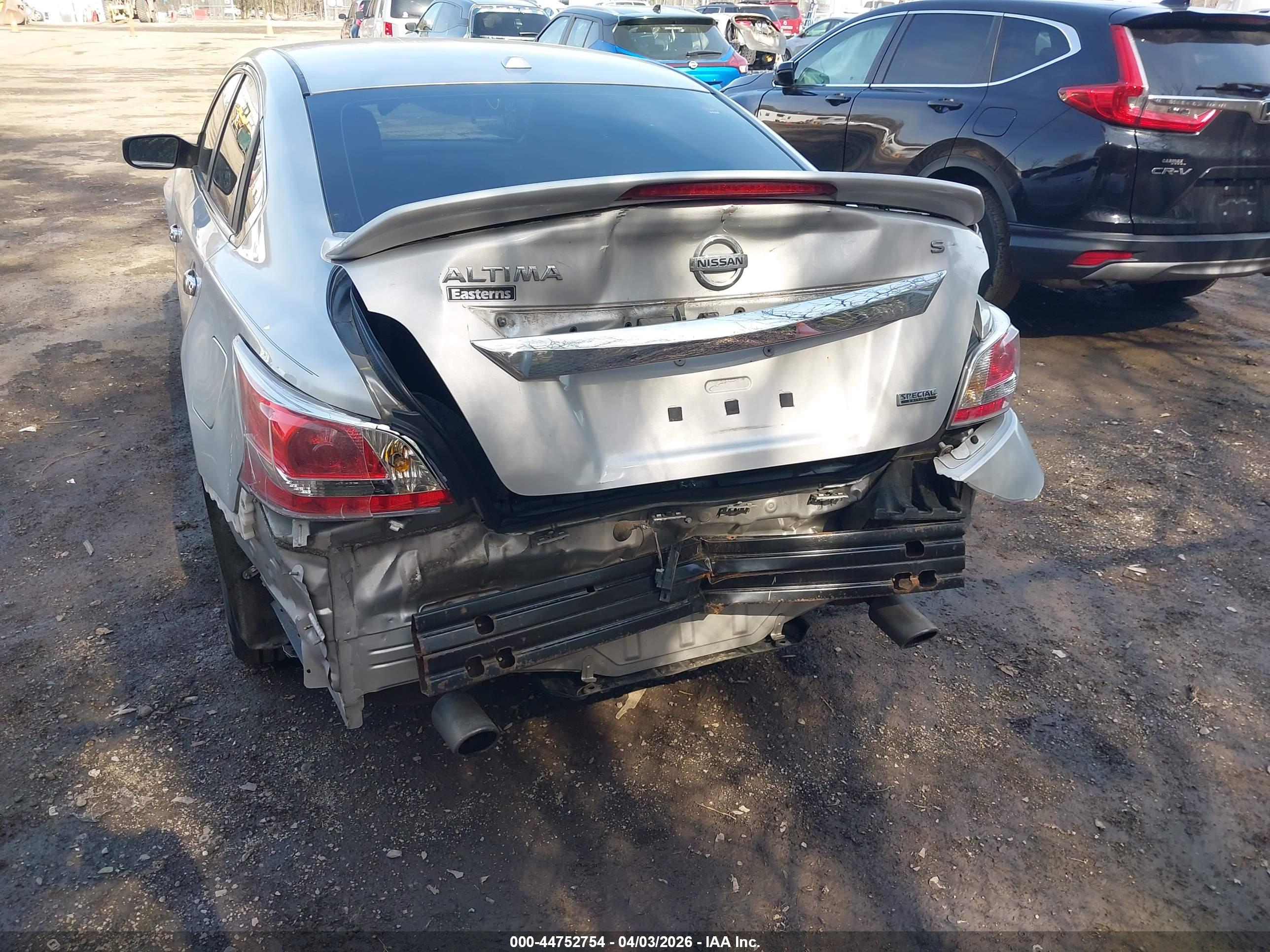 NISSAN ALTIMA image 6