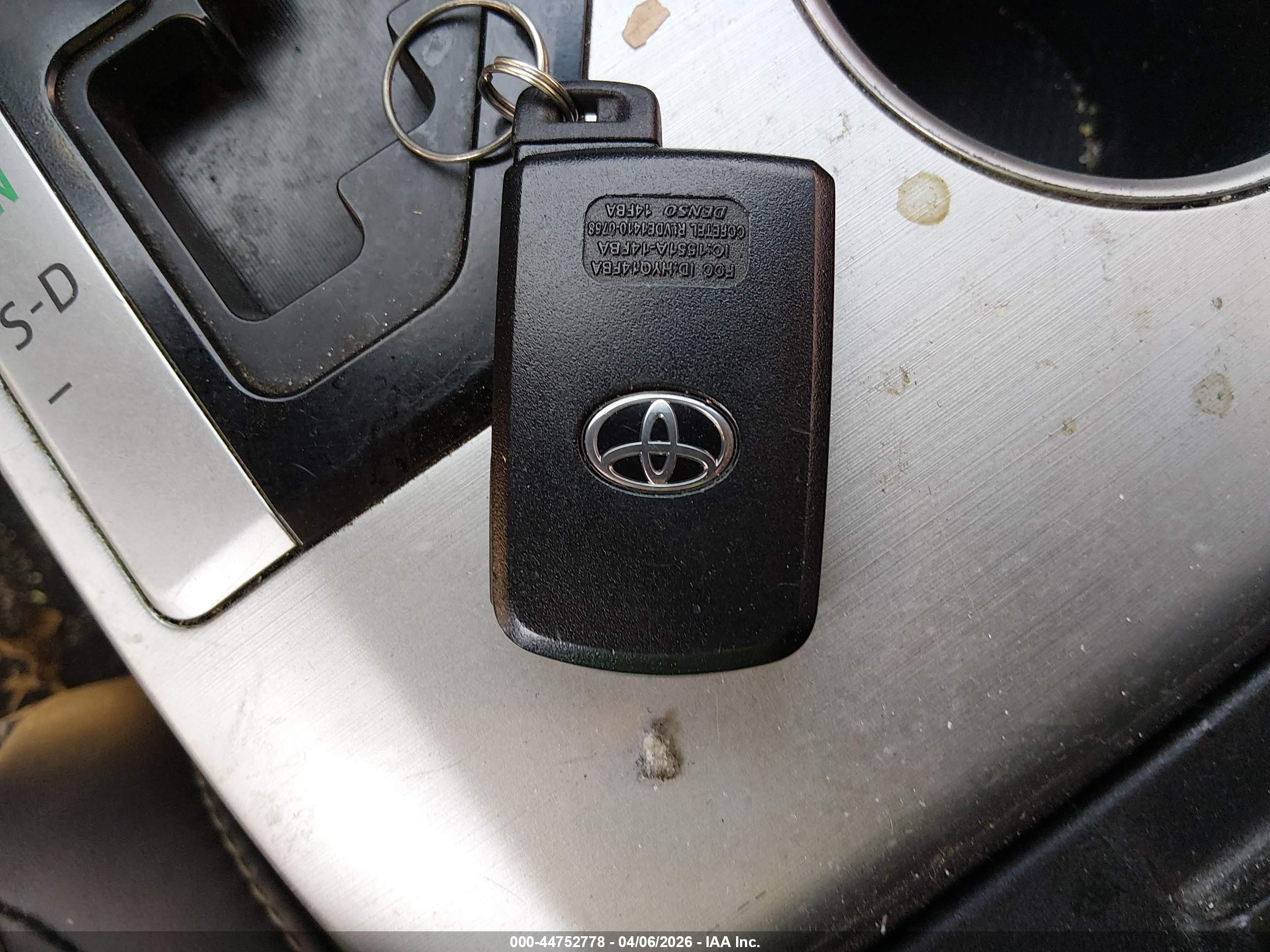 TOYOTA CAMRY image 11