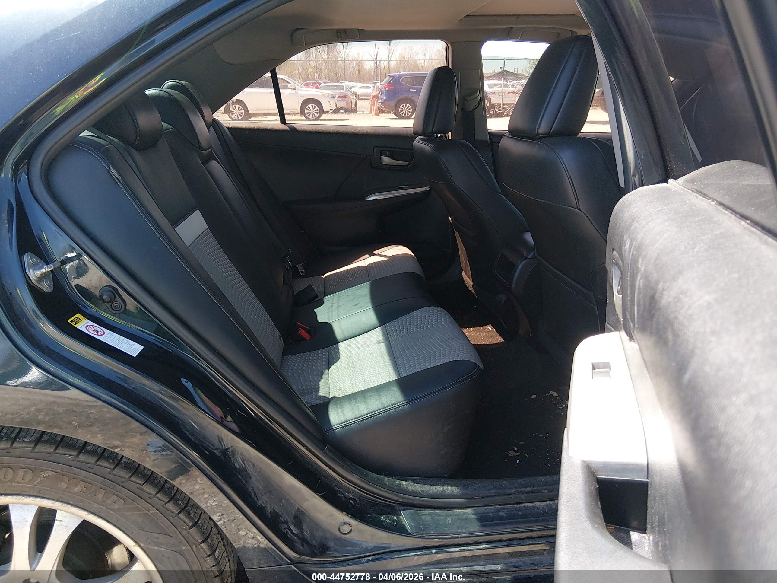 TOYOTA CAMRY image 8
