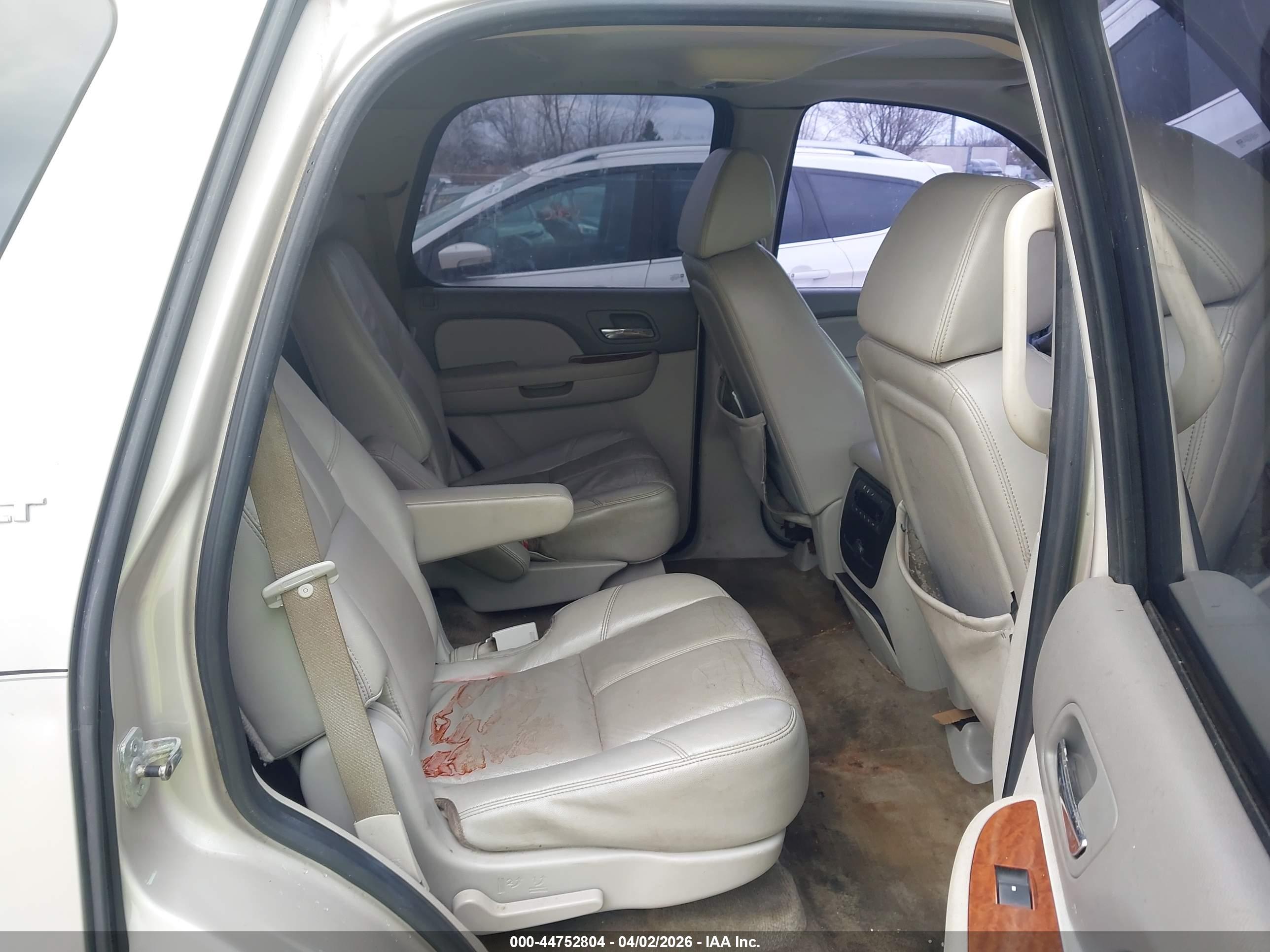 GMC YUKON image 8