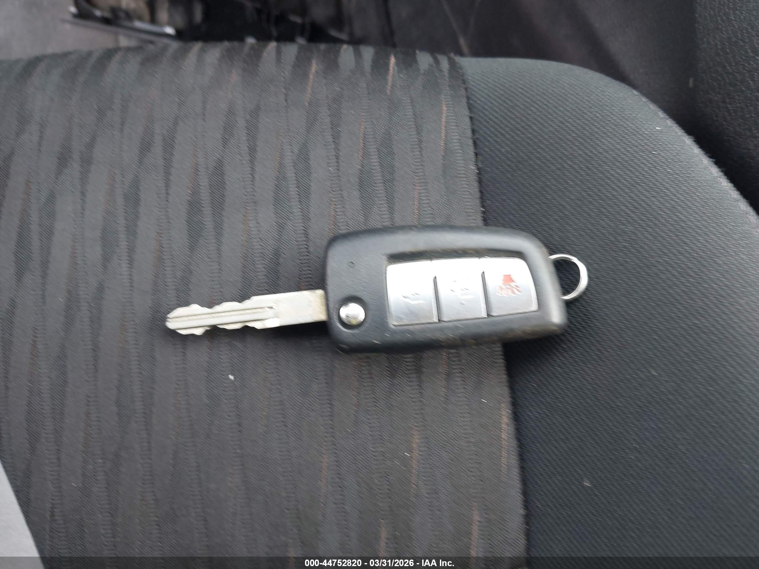 NISSAN ROGUE image 11