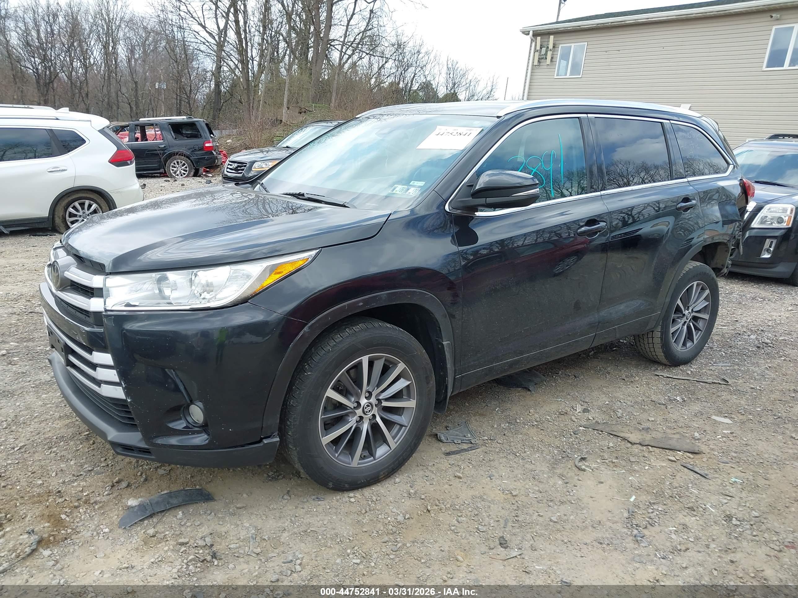TOYOTA HIGHLANDER image 2