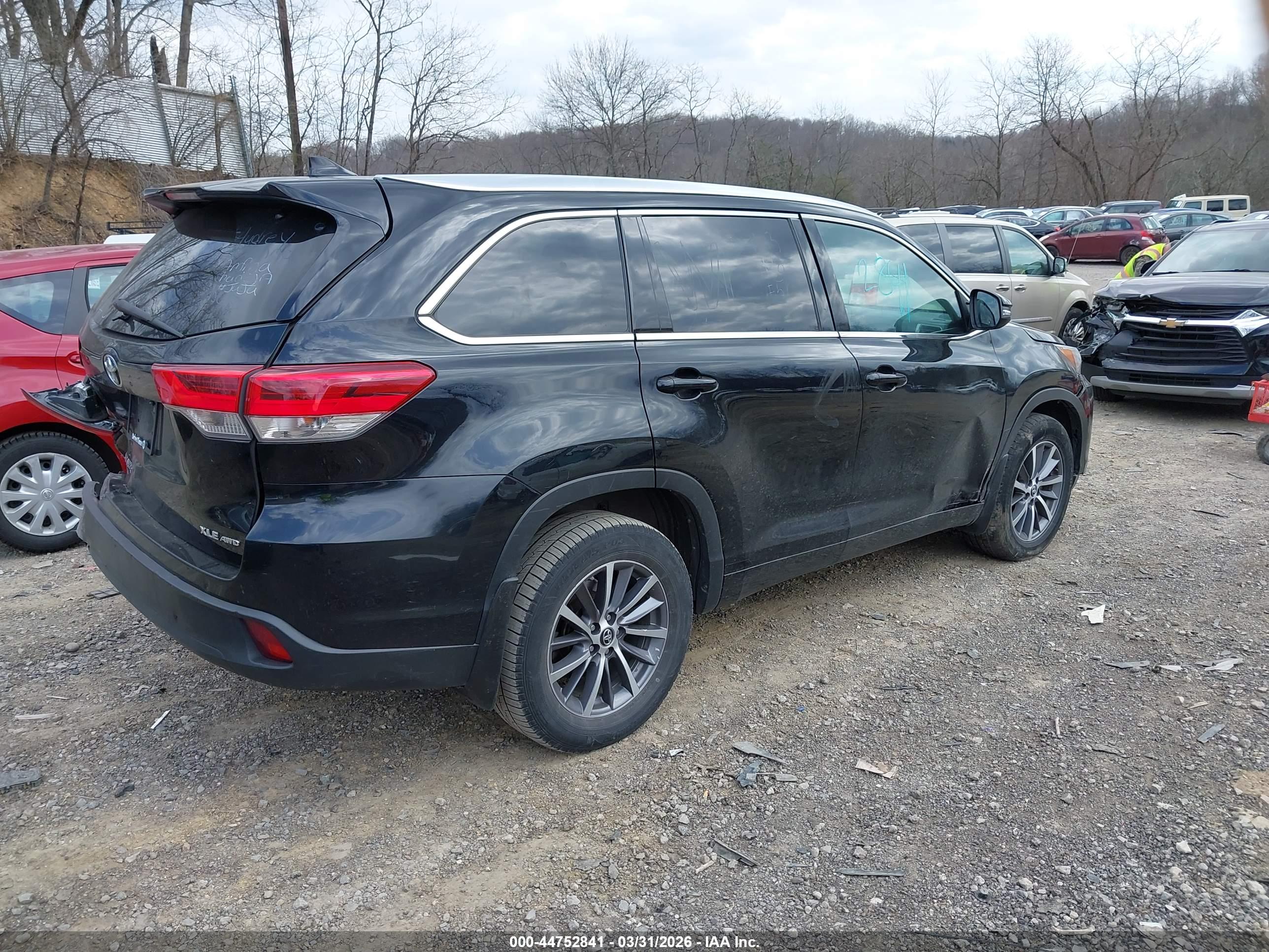 TOYOTA HIGHLANDER image 4