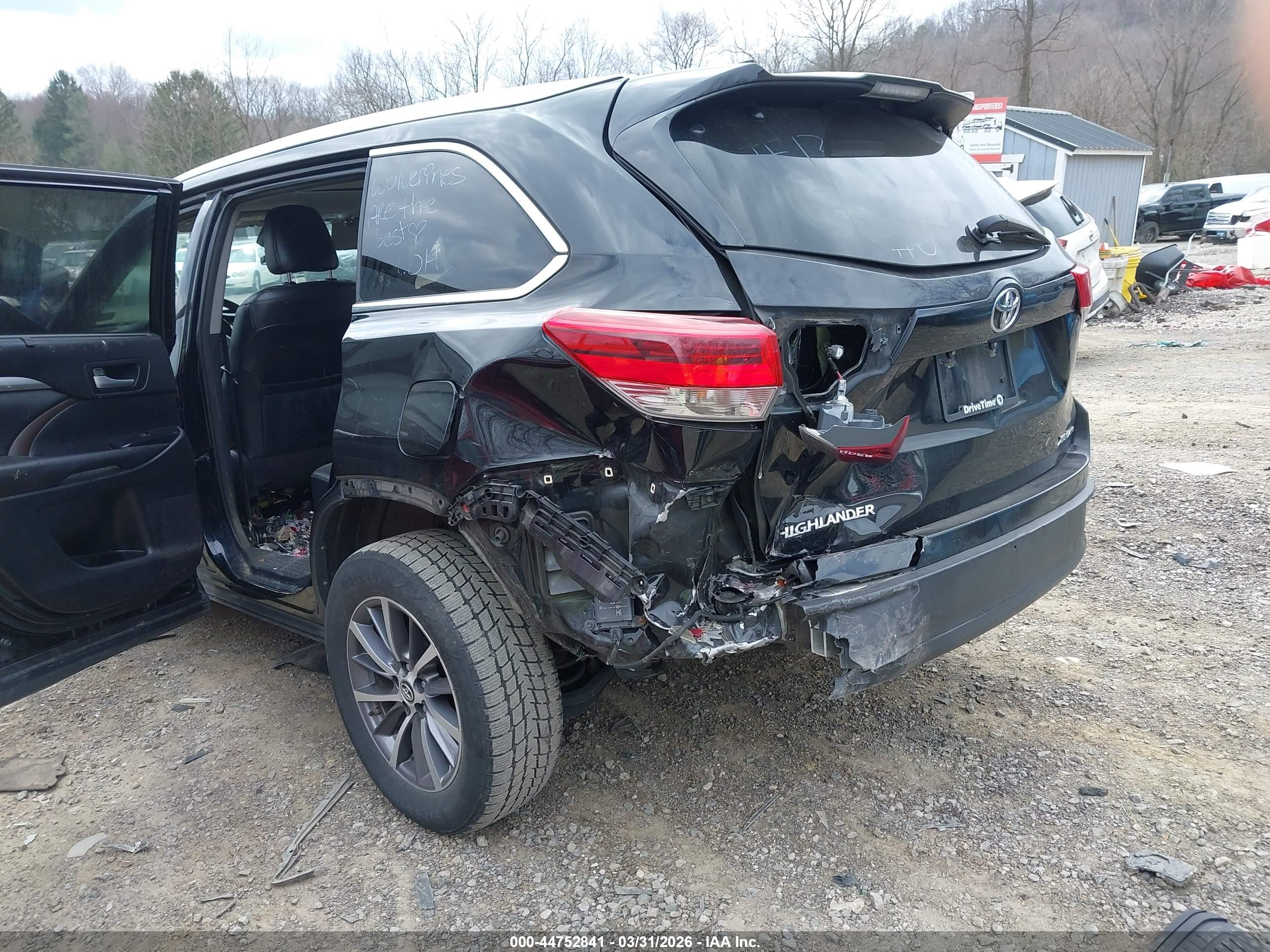 TOYOTA HIGHLANDER image 6