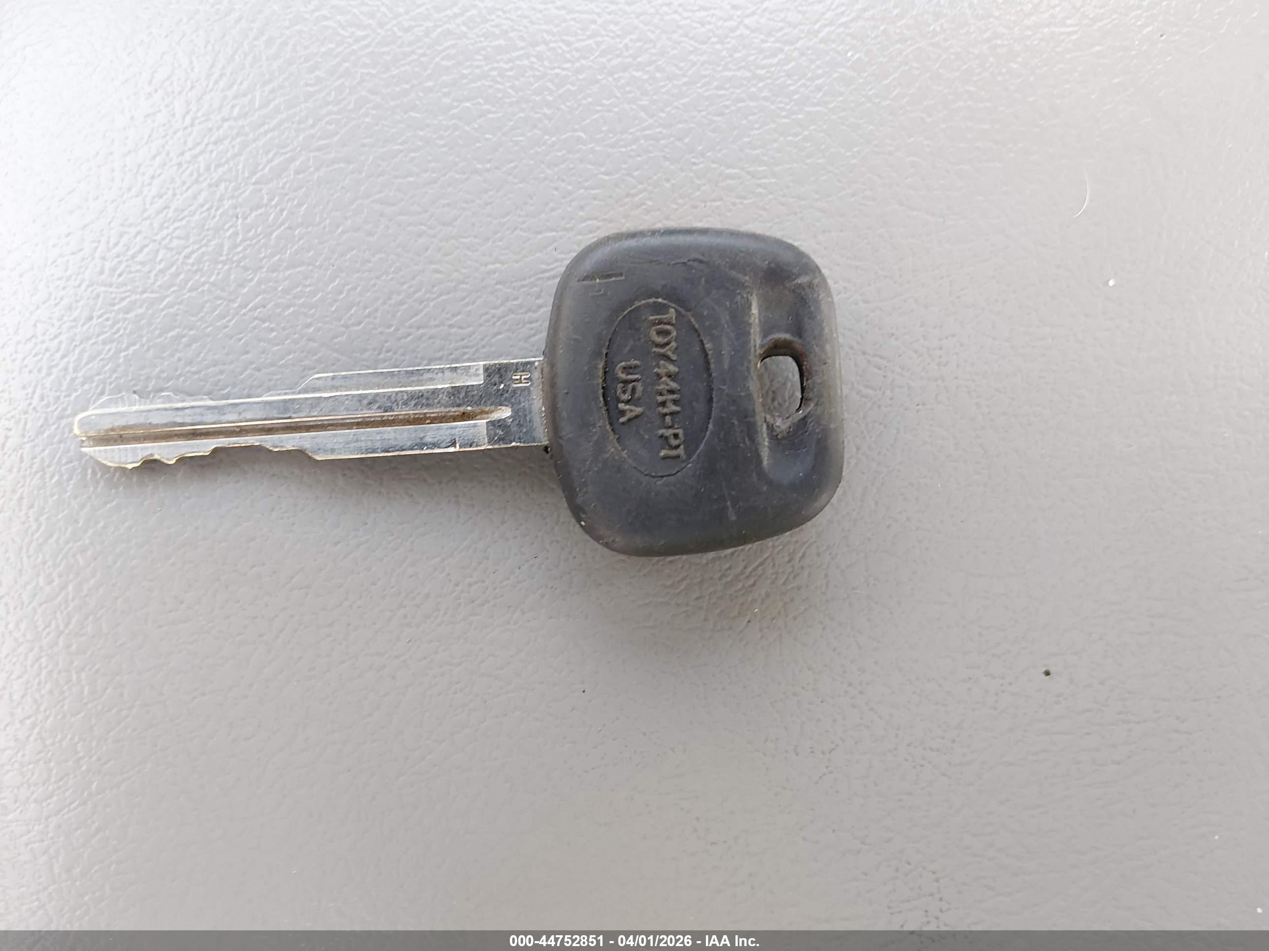 TOYOTA CAMRY image 11