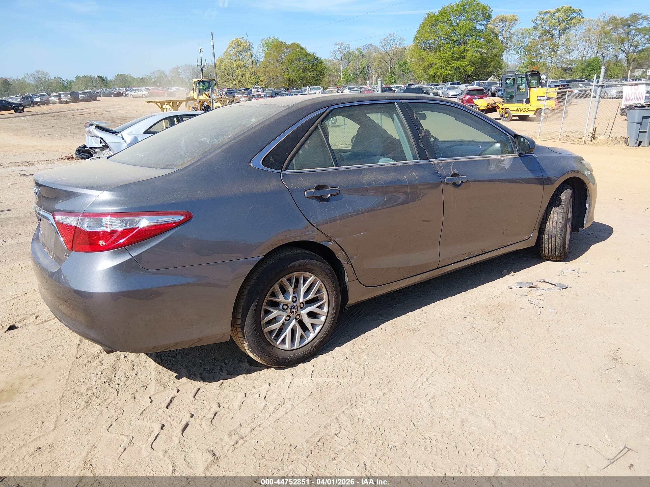 TOYOTA CAMRY image 4