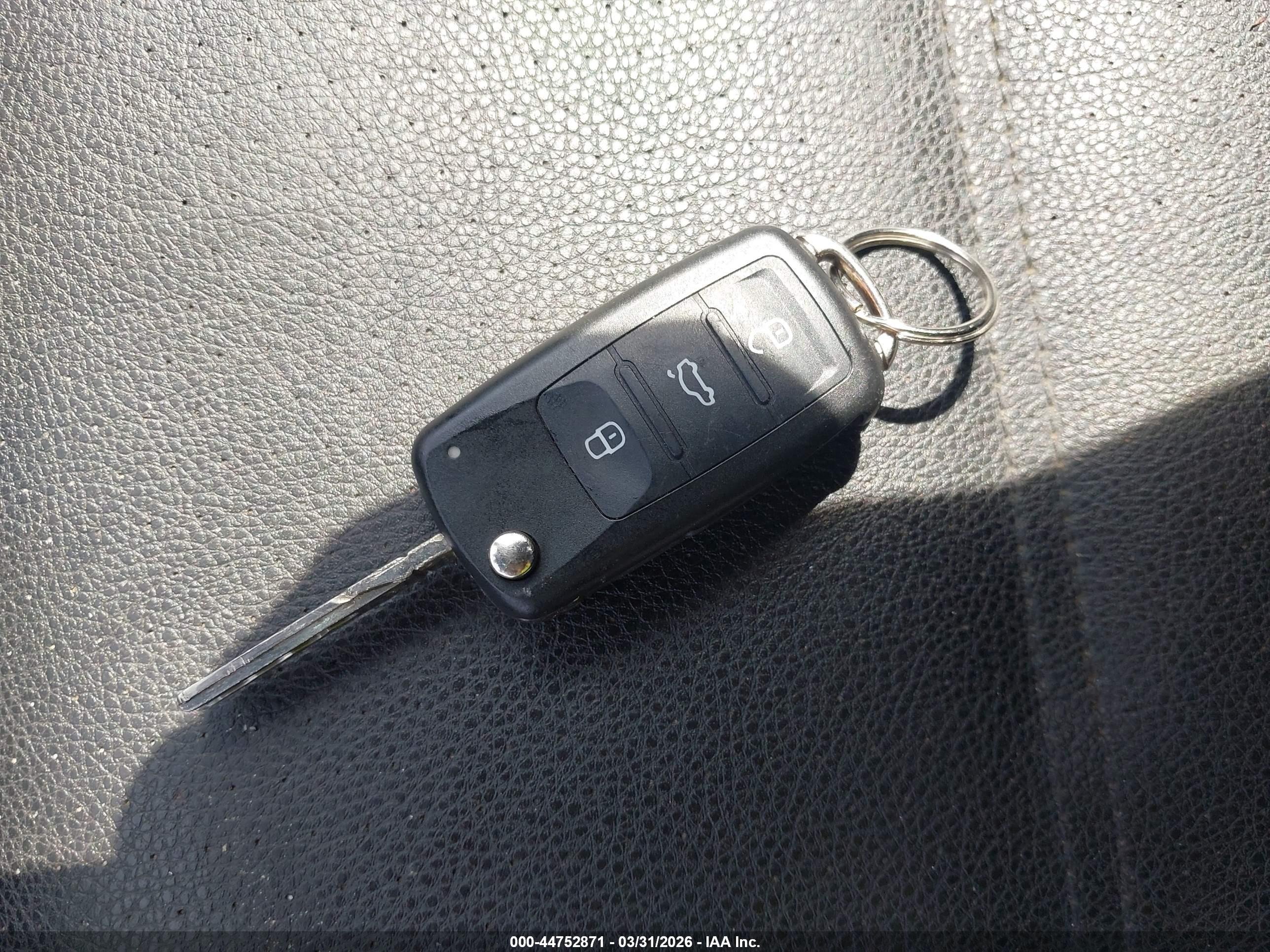 VOLKSWAGEN JETTA image 11