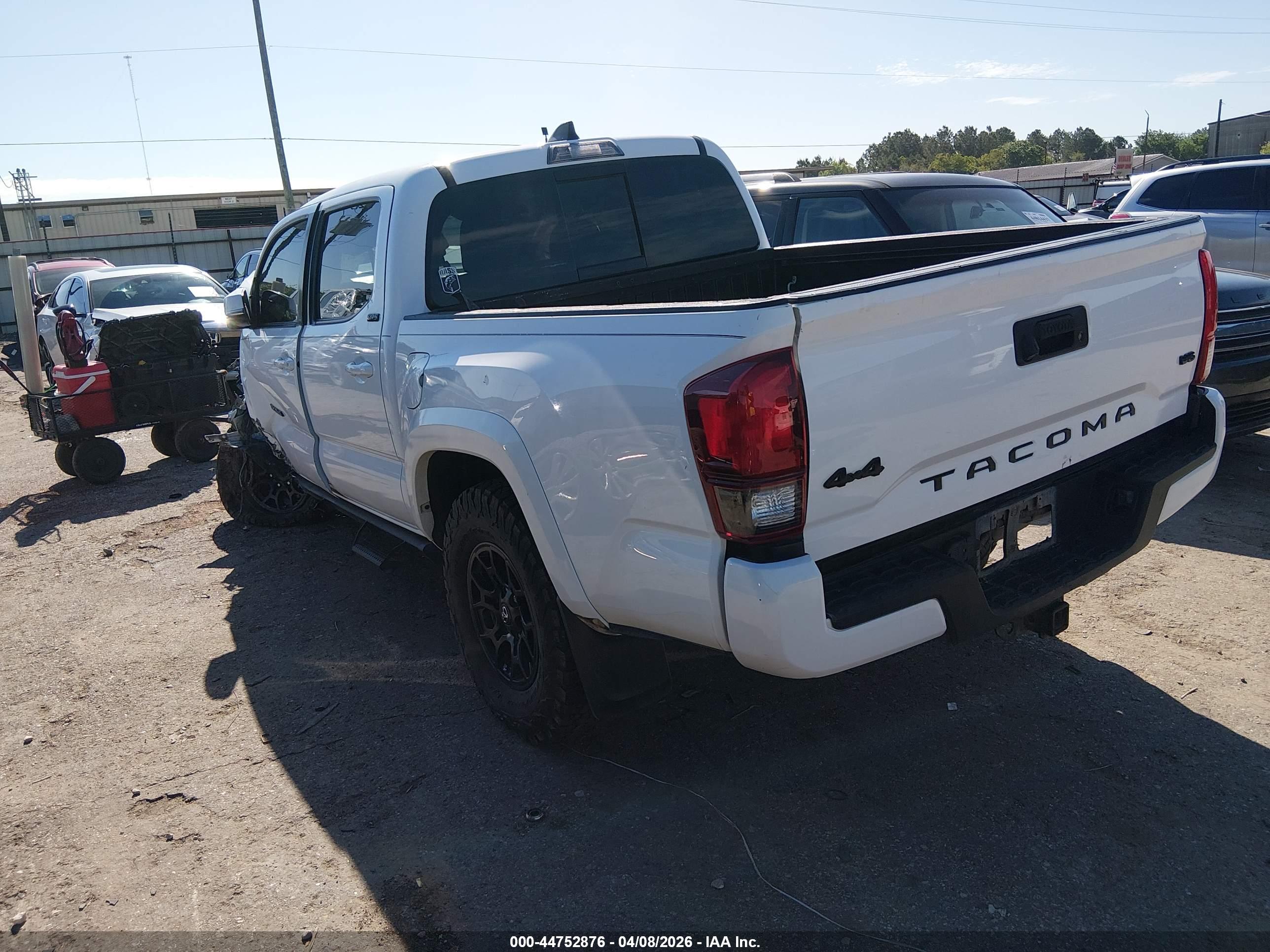 TOYOTA TACOMA image 3