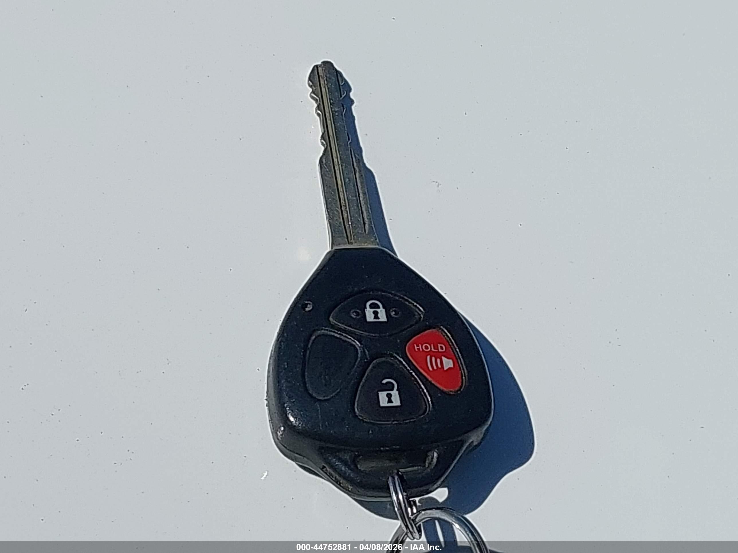 TOYOTA YARIS image 11