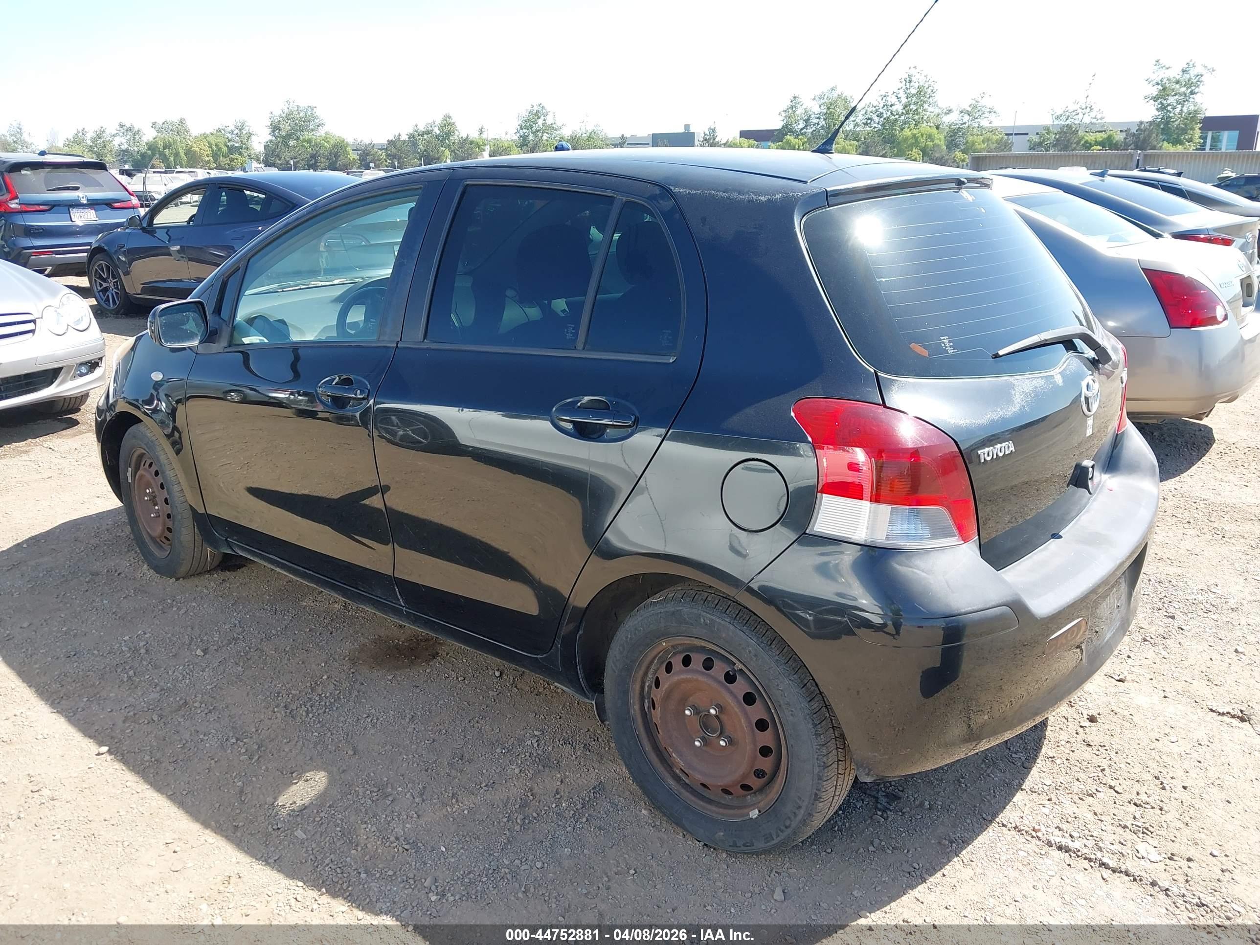 TOYOTA YARIS image 3