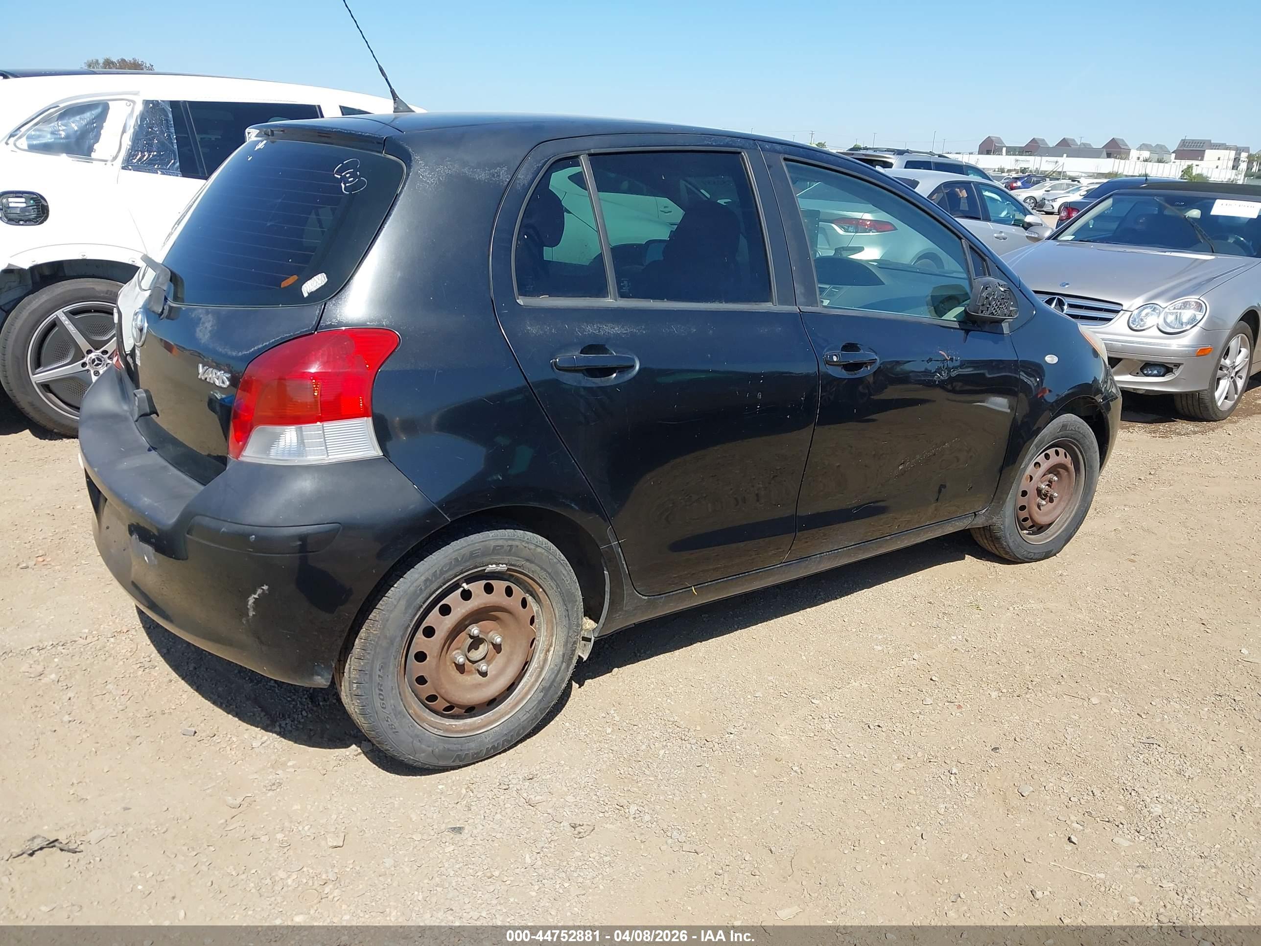 TOYOTA YARIS image 4