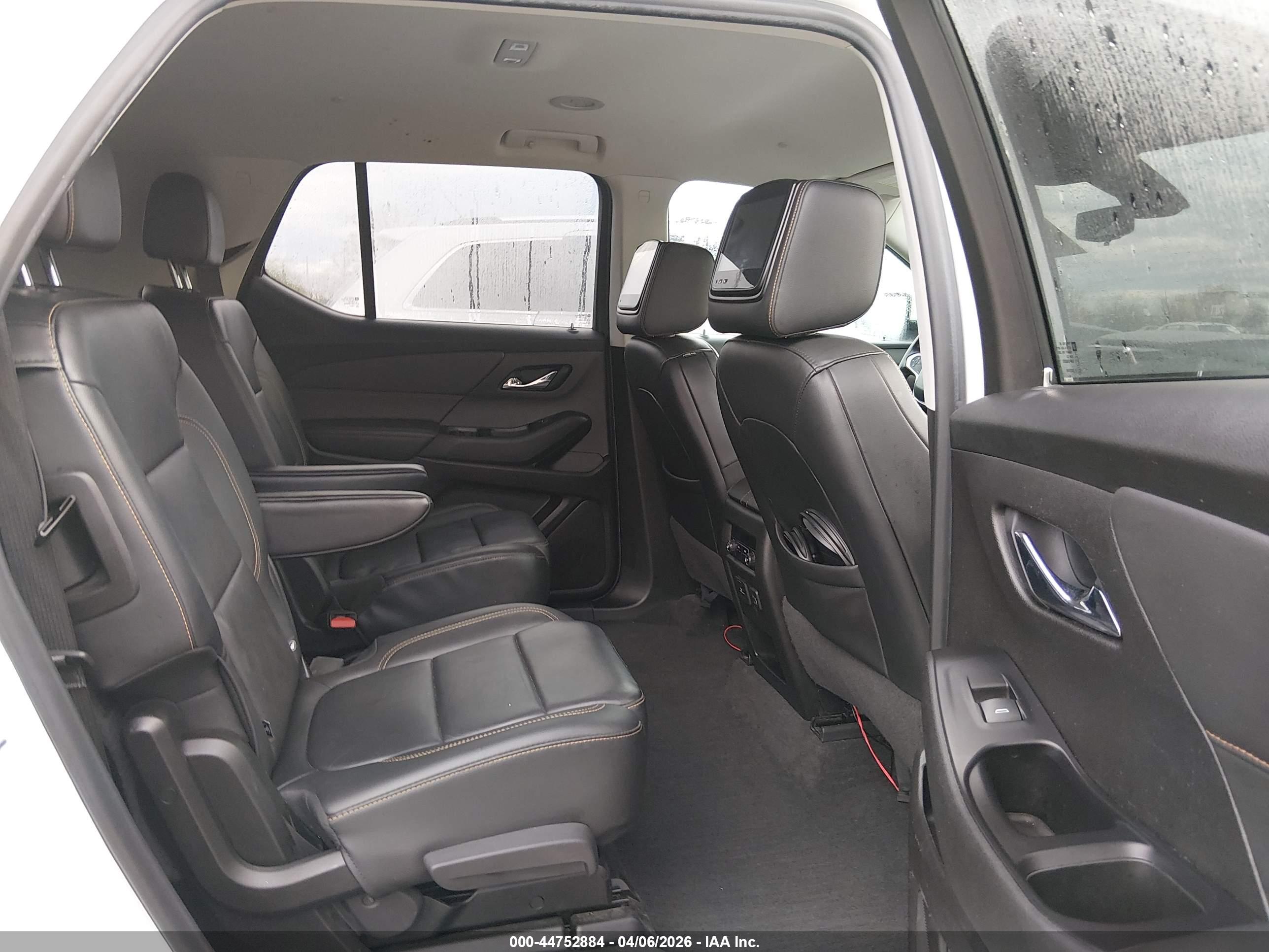 CHEVROLET TRAVERSE image 8