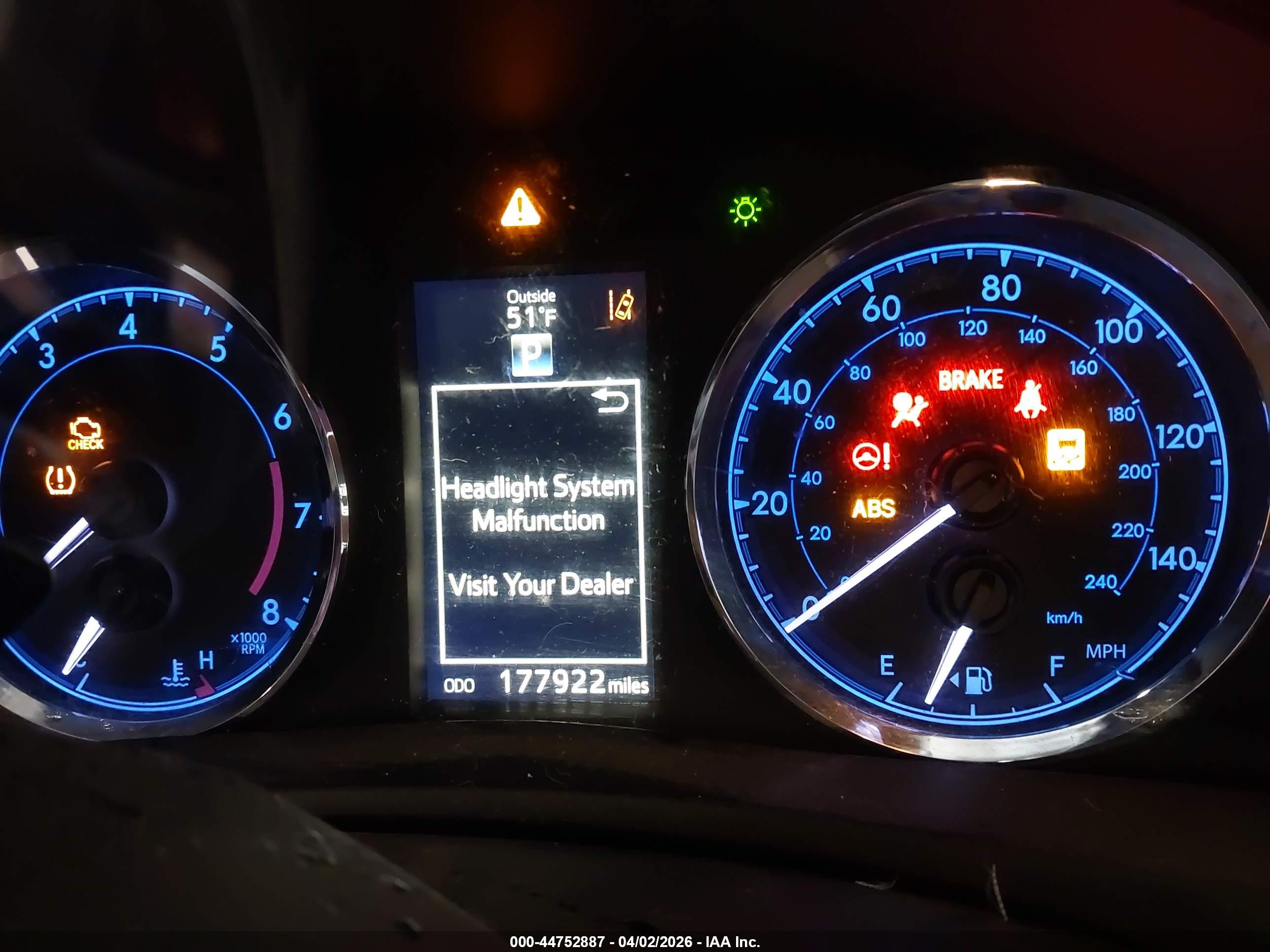 TOYOTA COROLLA image 7