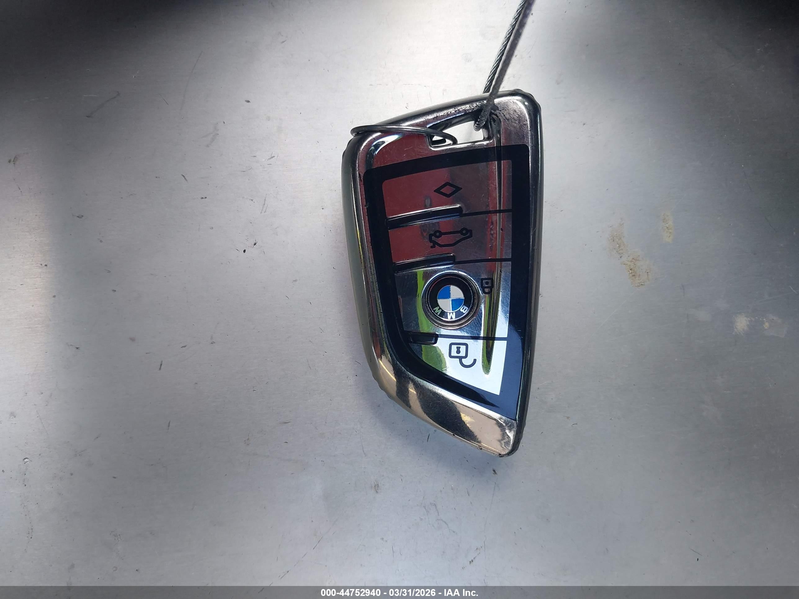 BMW 750I image 11