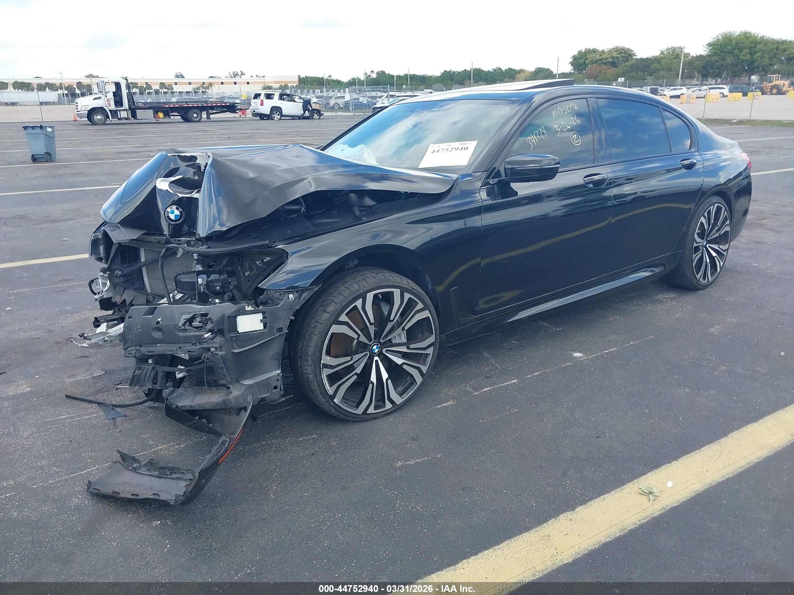 BMW 750I image 2