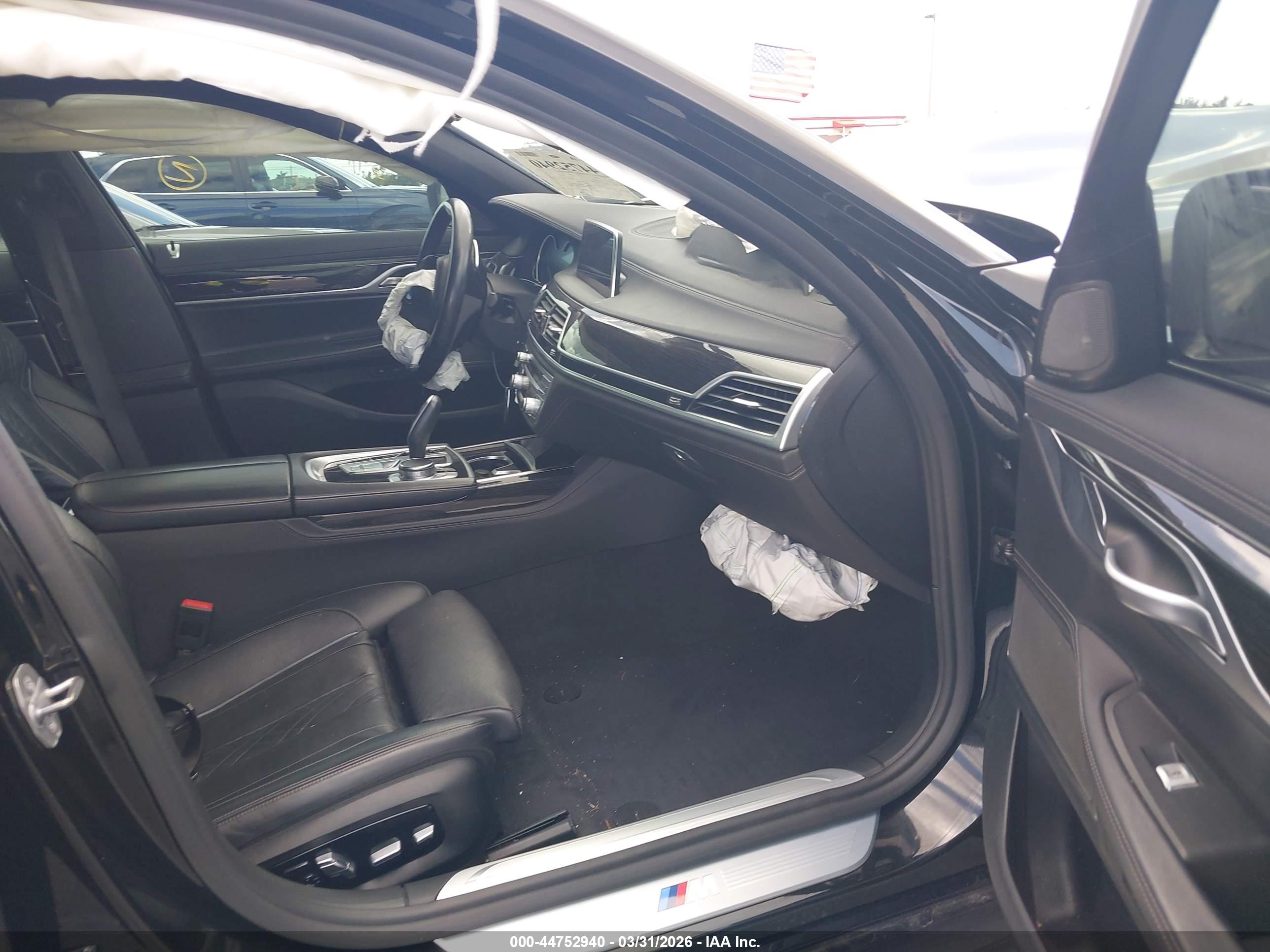 BMW 750I image 5
