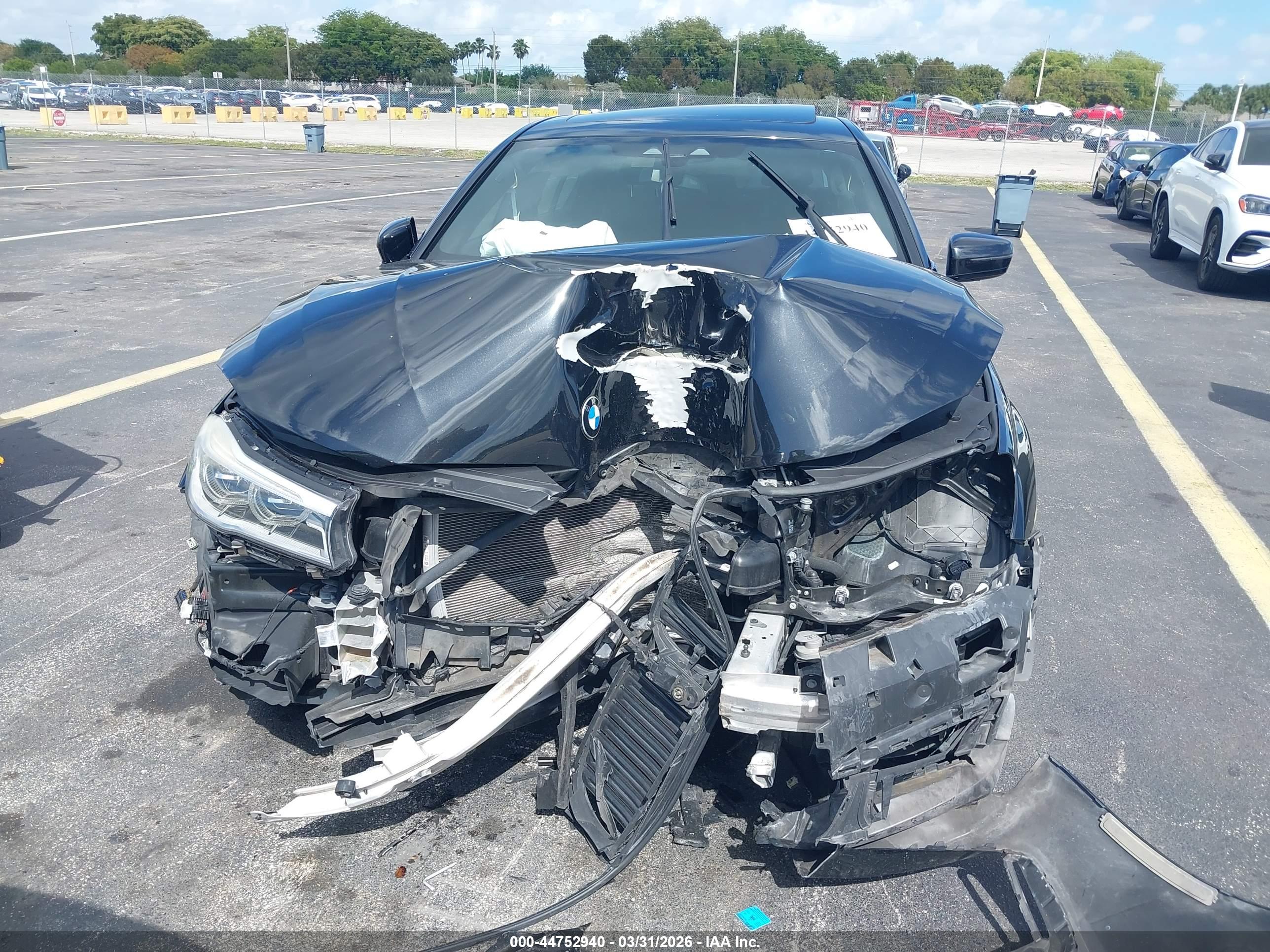 BMW 750I image 6