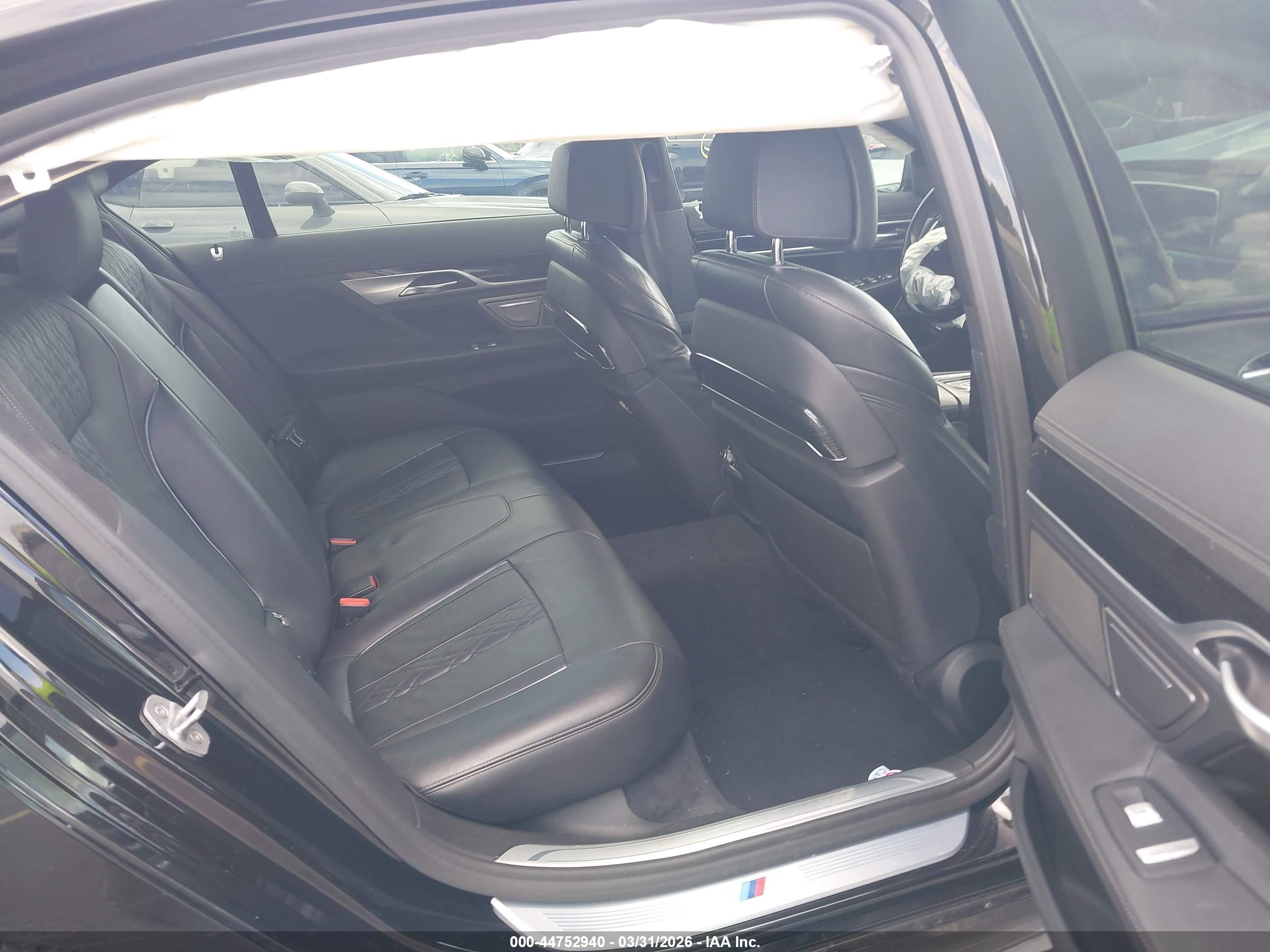BMW 750I image 8
