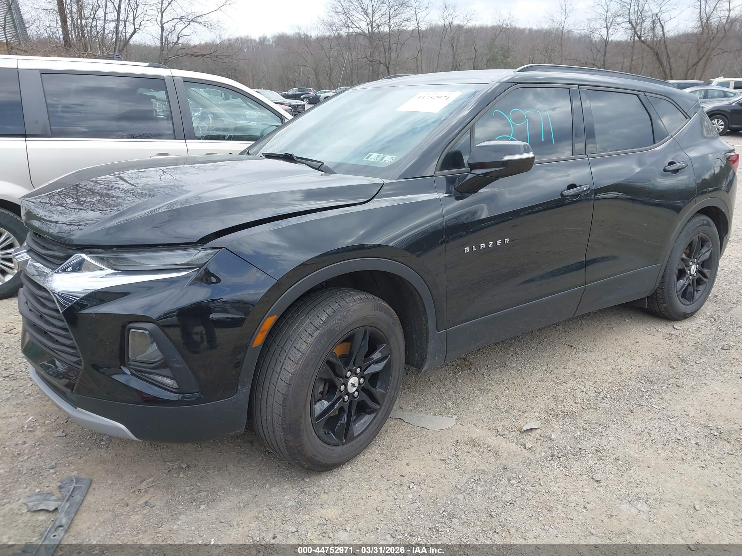 CHEVROLET BLAZER image 2