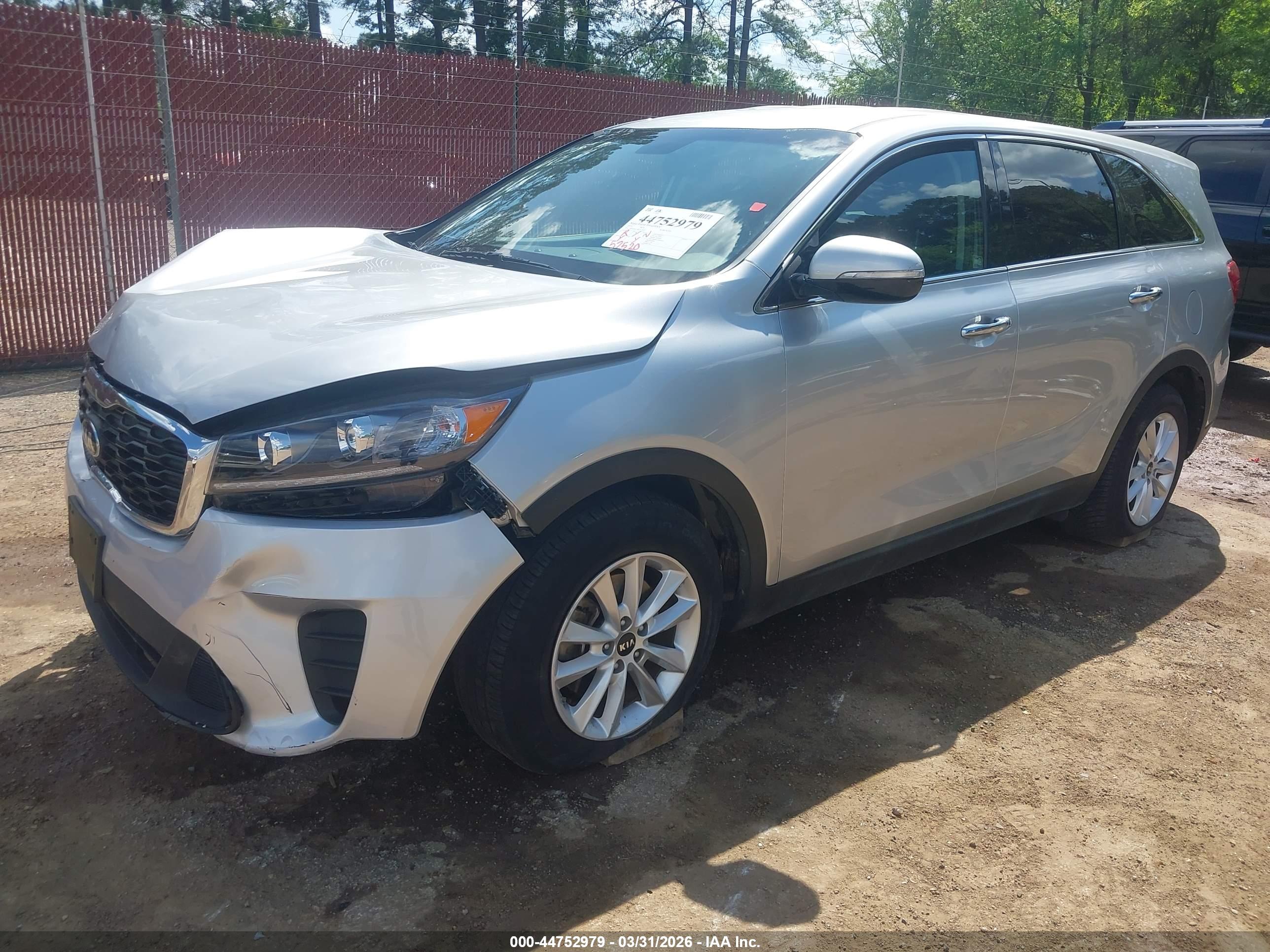 KIA SORENTO image 2