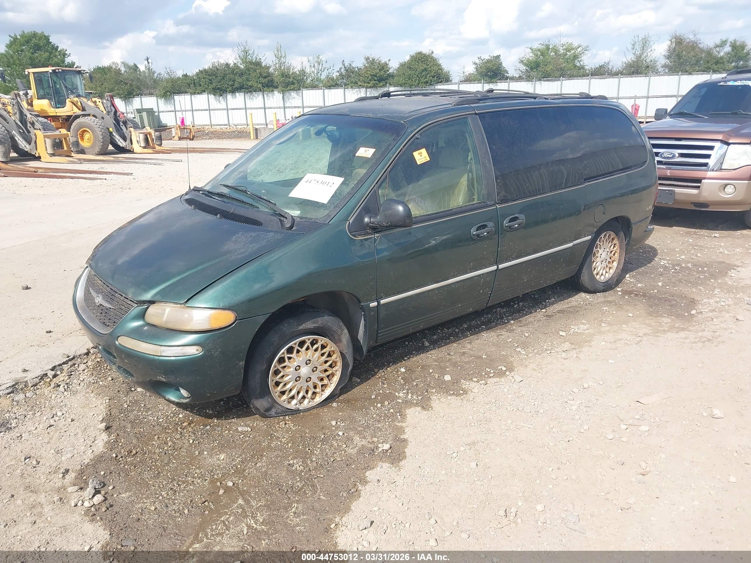 CHRYSLER TOWN image 2