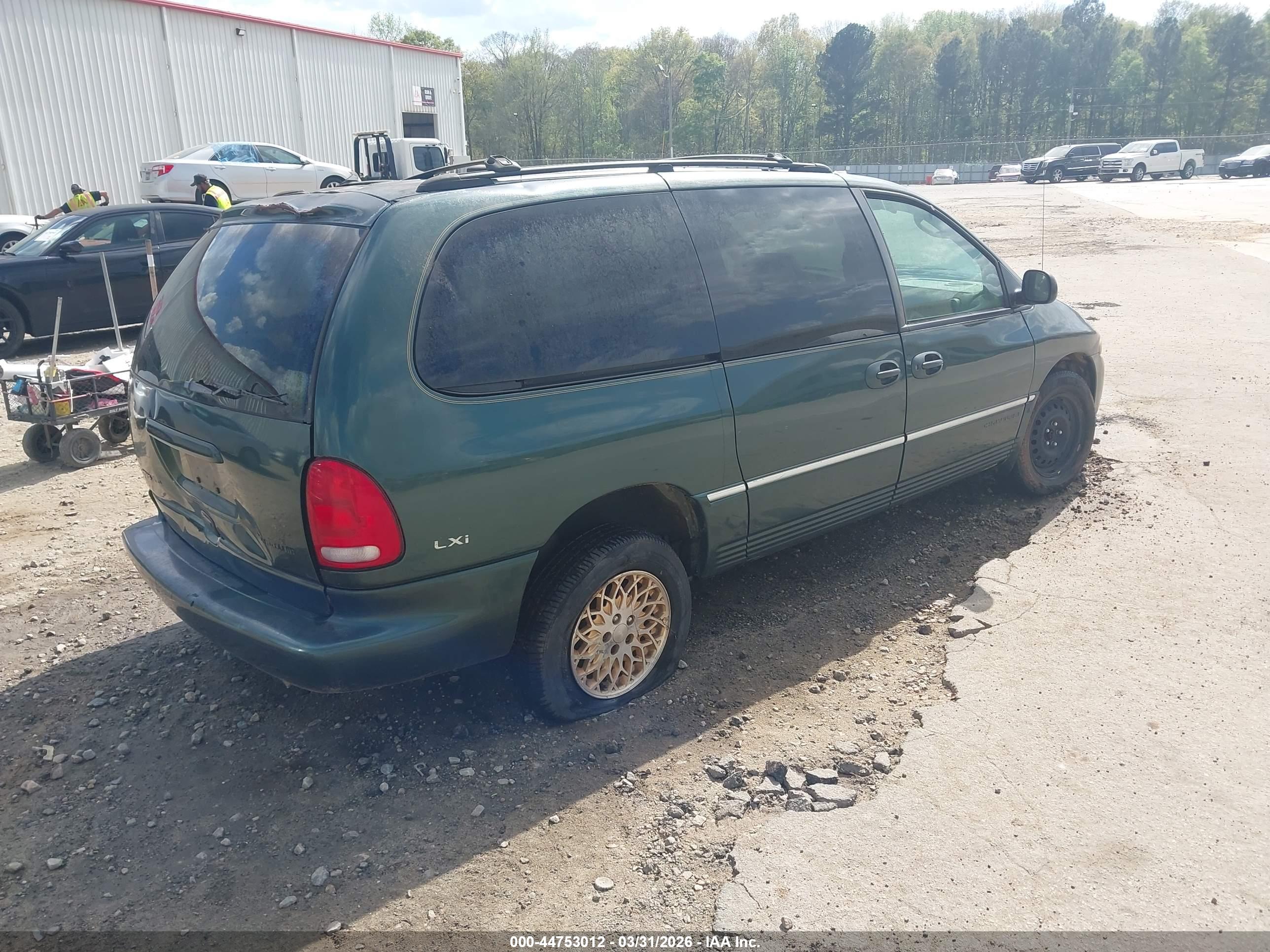 CHRYSLER TOWN image 4