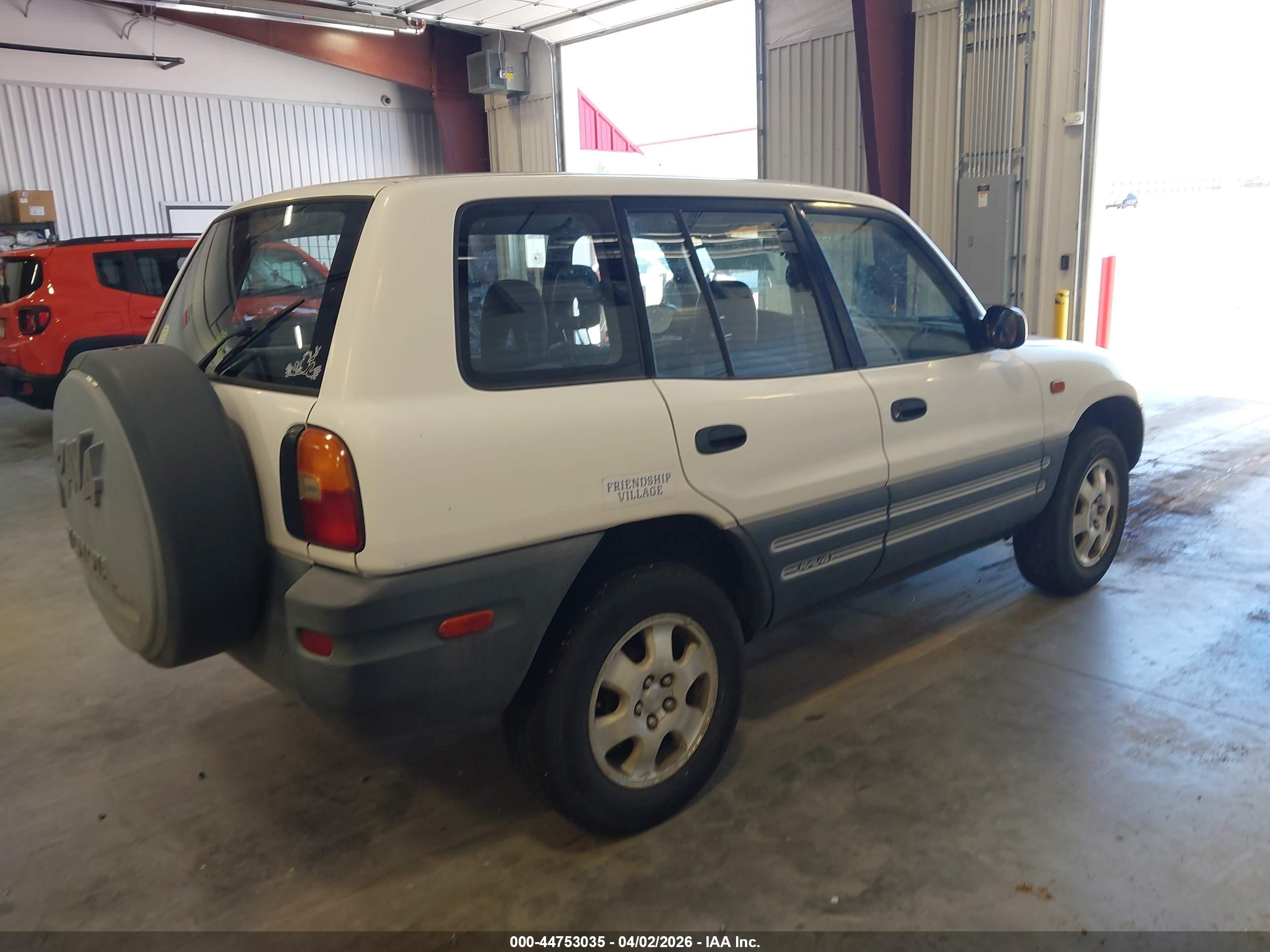 TOYOTA RAV4 image 4