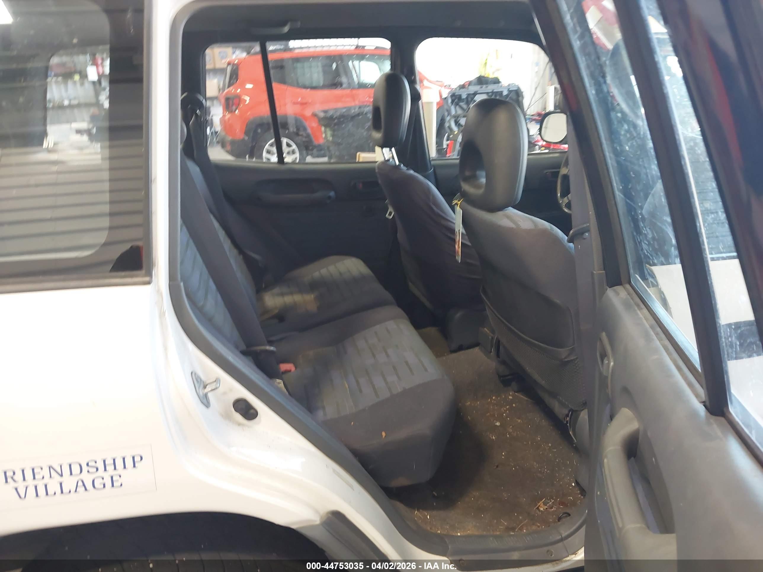 TOYOTA RAV4 image 8