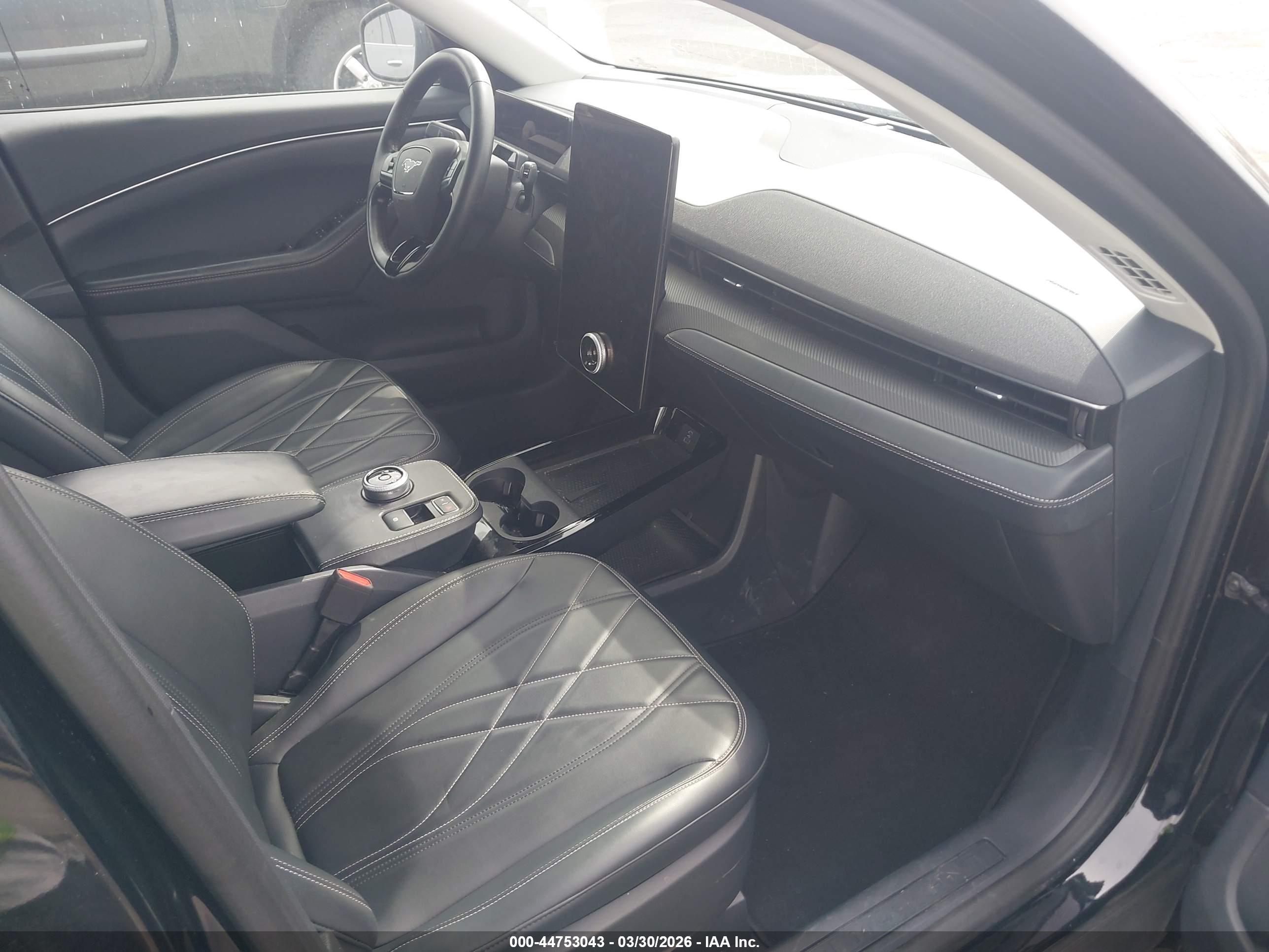 FORD MUSTANG image 5