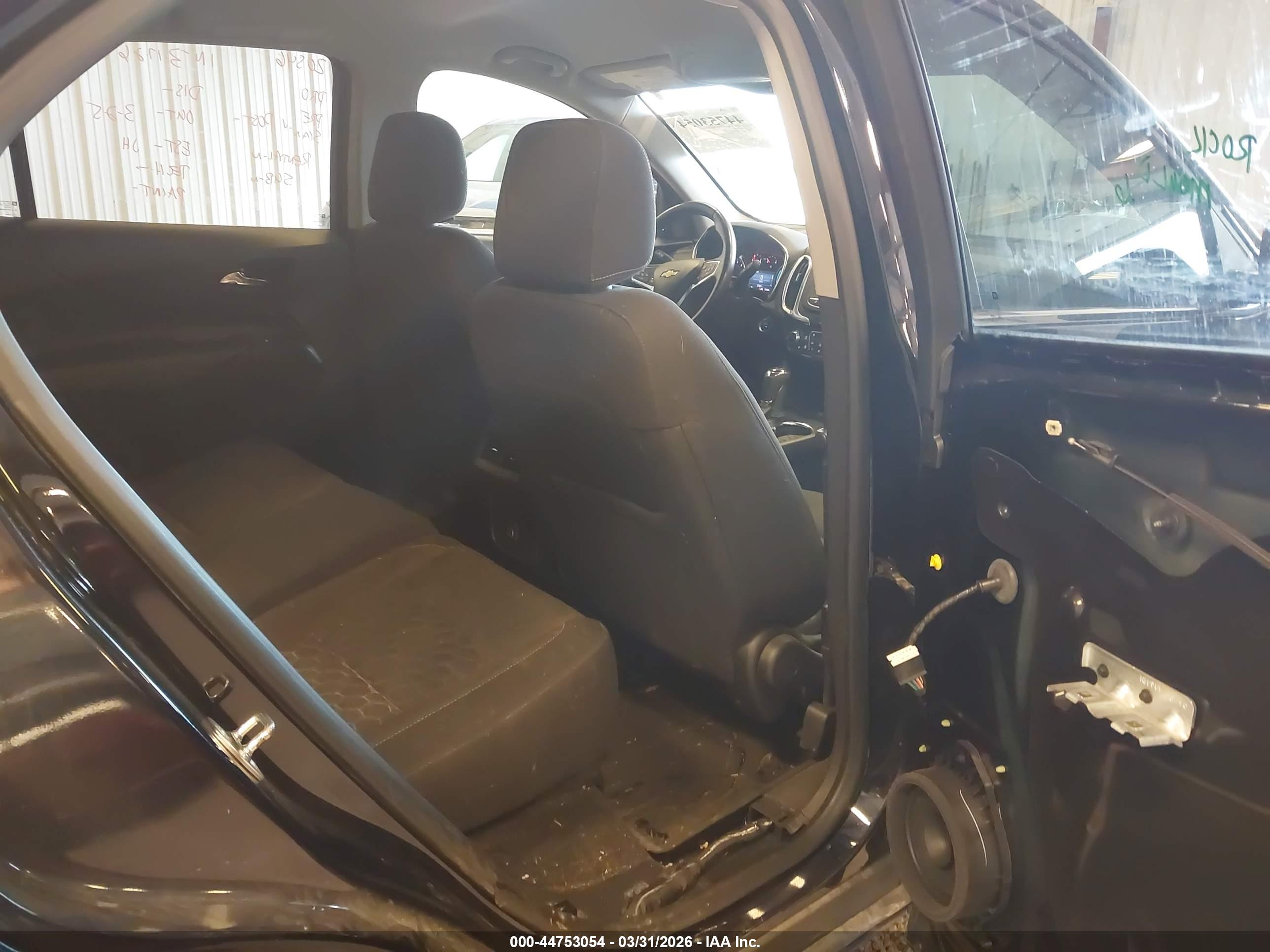 CHEVROLET EQUINOX image 8