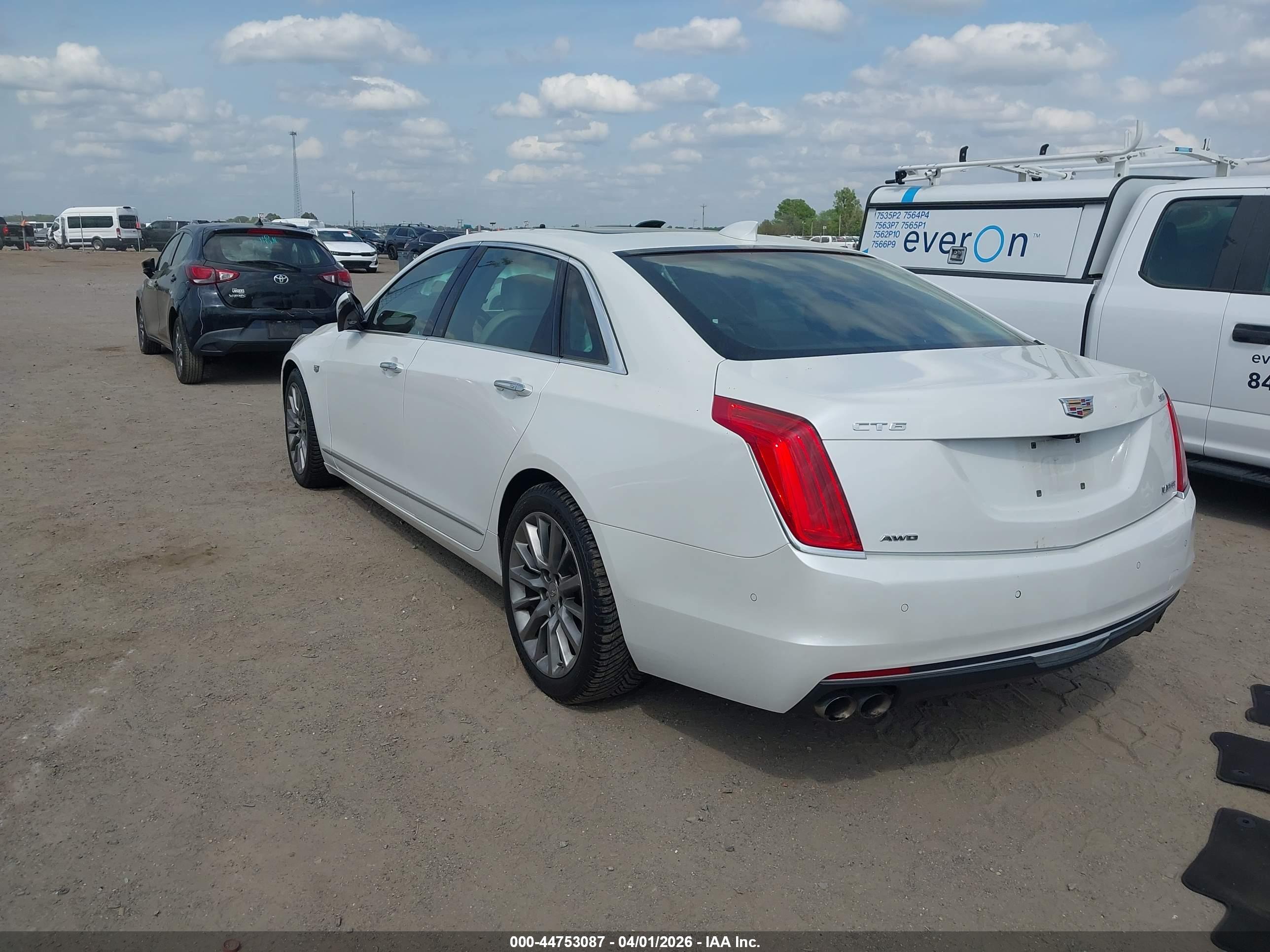 CADILLAC CT6 image 3